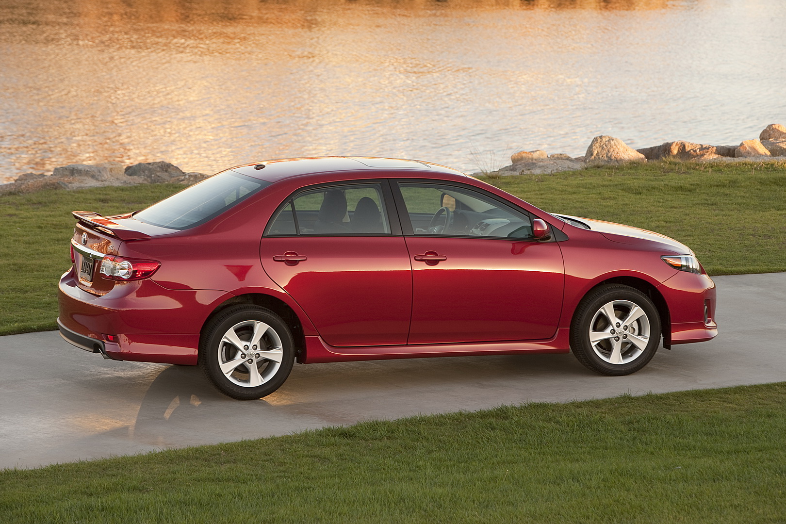 2013 toyota corolla 7 Toyota’s Takata Airbag Recall Extended With 1.3 Million Vehicles In The U.S.