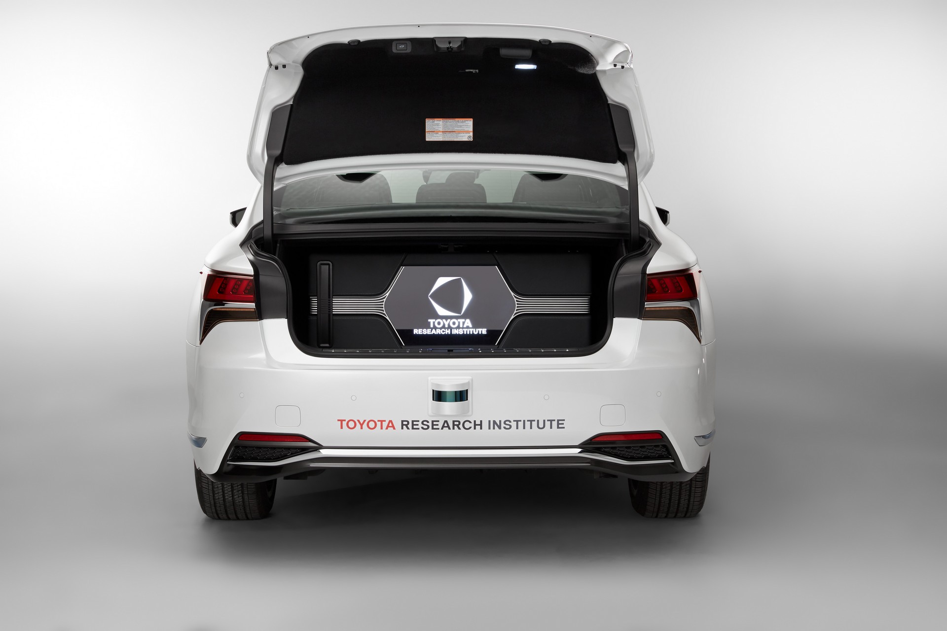 Lexus TRI-P4 Automated Driving Test Vehicle-6 Toyota’s ‘Guardian’ Safety System Helps Drivers, Doesn’t Replace Them