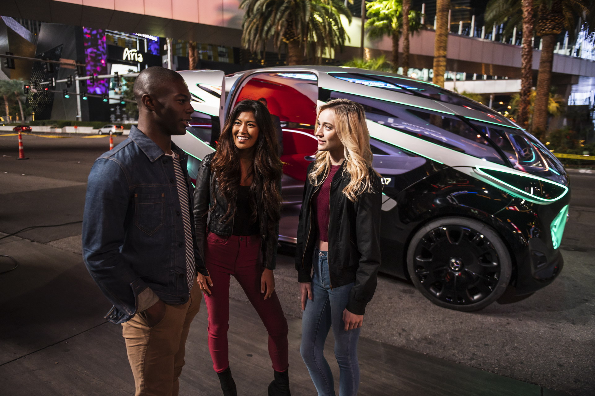 Mercedes Urbanite CES 32 Mercedes Maps Its Present (EQC) And Future (Urbanetic) At CES