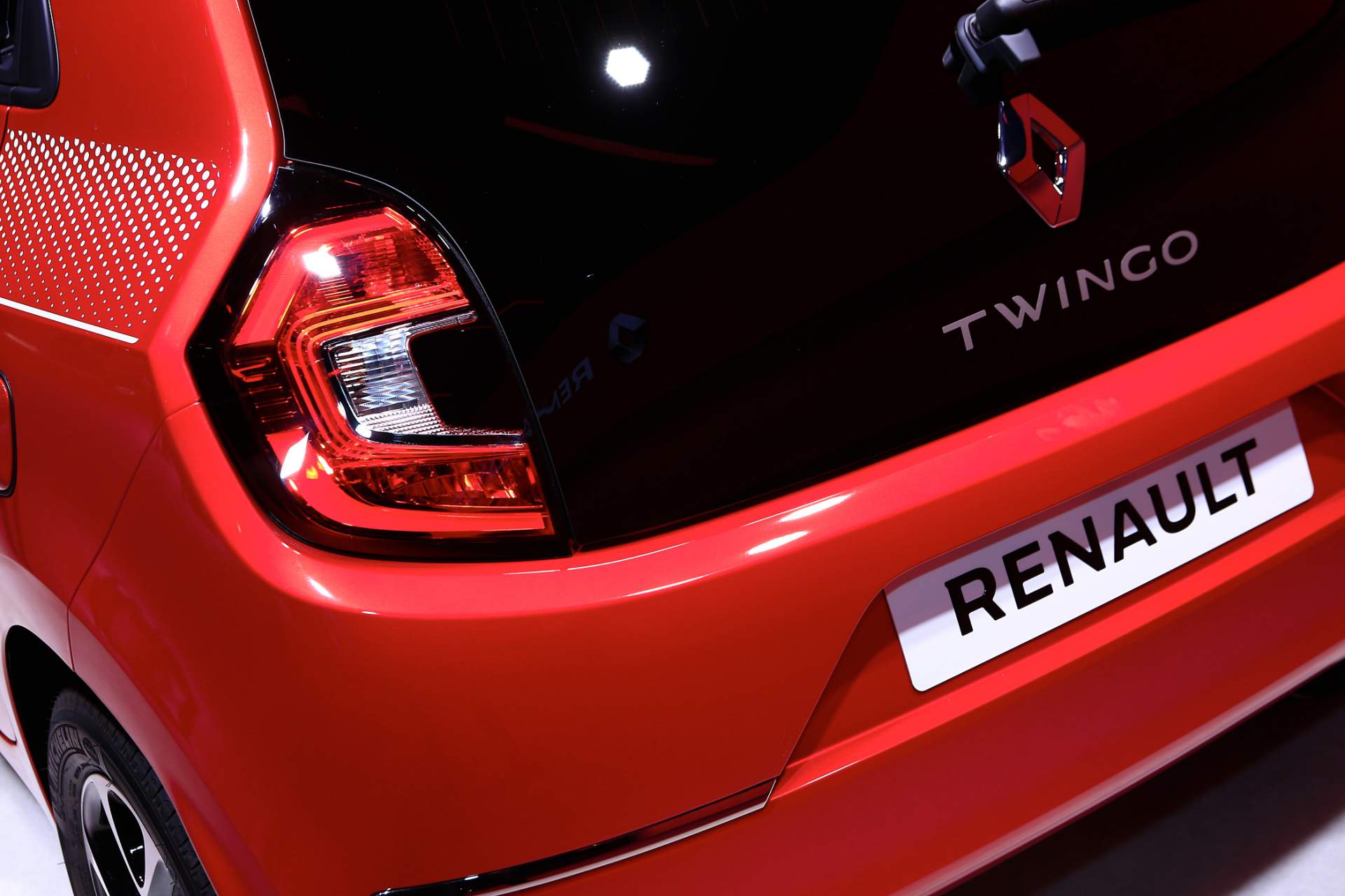 89 Renault Twingo Gets Subtle Facelift, New 1.0L Engine For 2019MY (Live Pics)