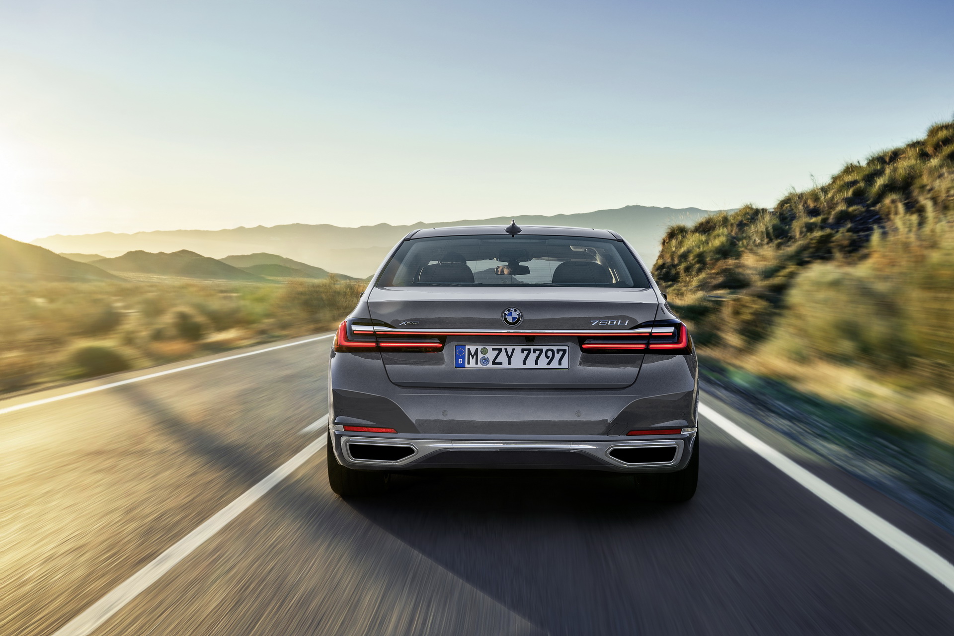 2019-BMW-7-Series-40 2020 BMW 7-Series Flagship Sedan Goes Official With Bold Update