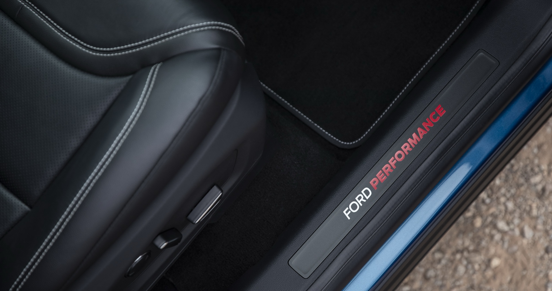 2020 ford explorer st unveiled 13 2020 Ford Explorer ST Packs 400 HP And Looks The Part