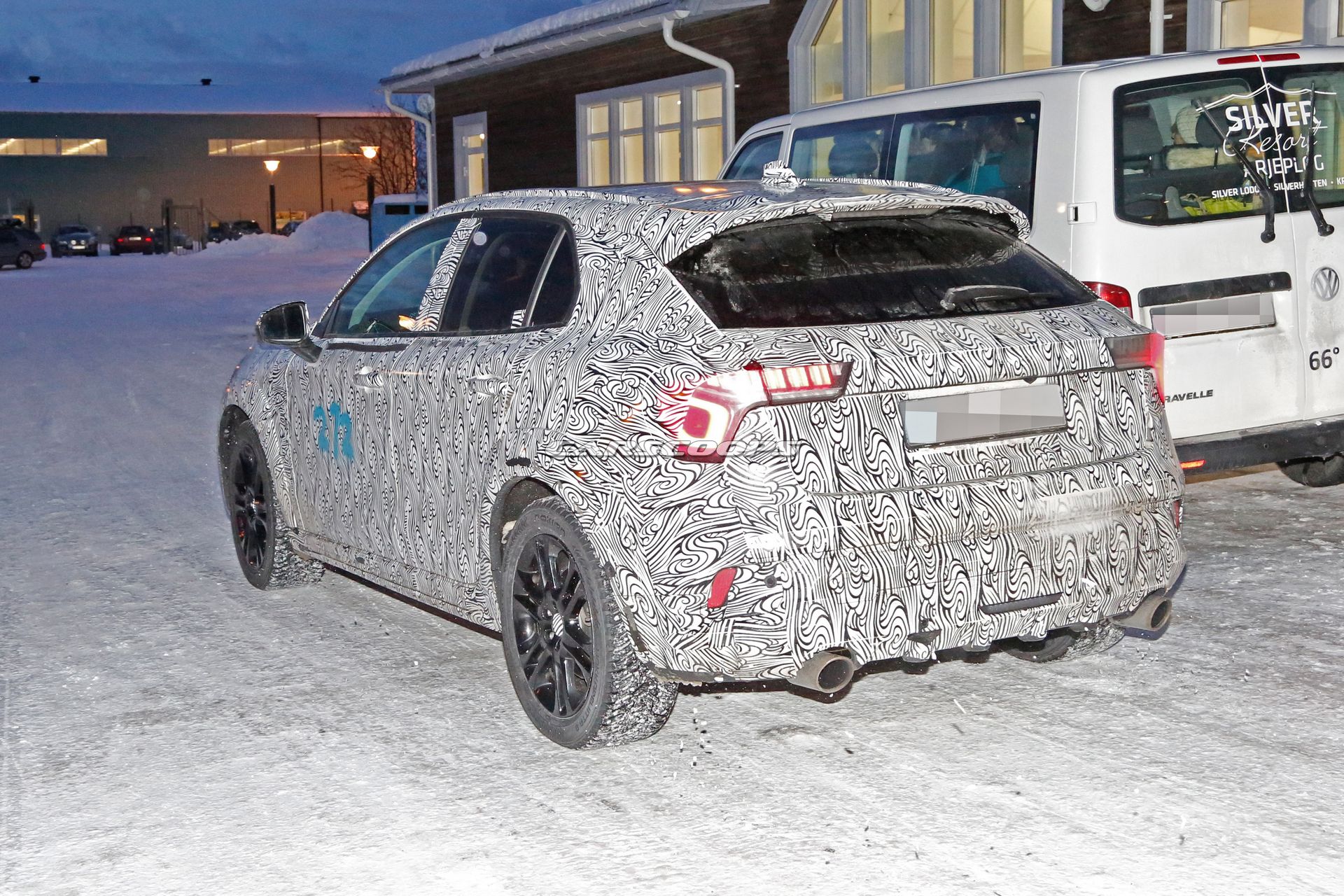 Lynk-And-Co-04-Spy-Shots-14 Lynk & Co 04 Hatchback Wants To Make A Splash In The Golf Class