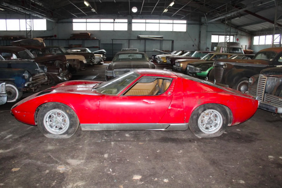 Lambo-Miuria-Barn-Find-02 Staggering Barn-Find Discovery With Over 80 Legendary And Classic Cars