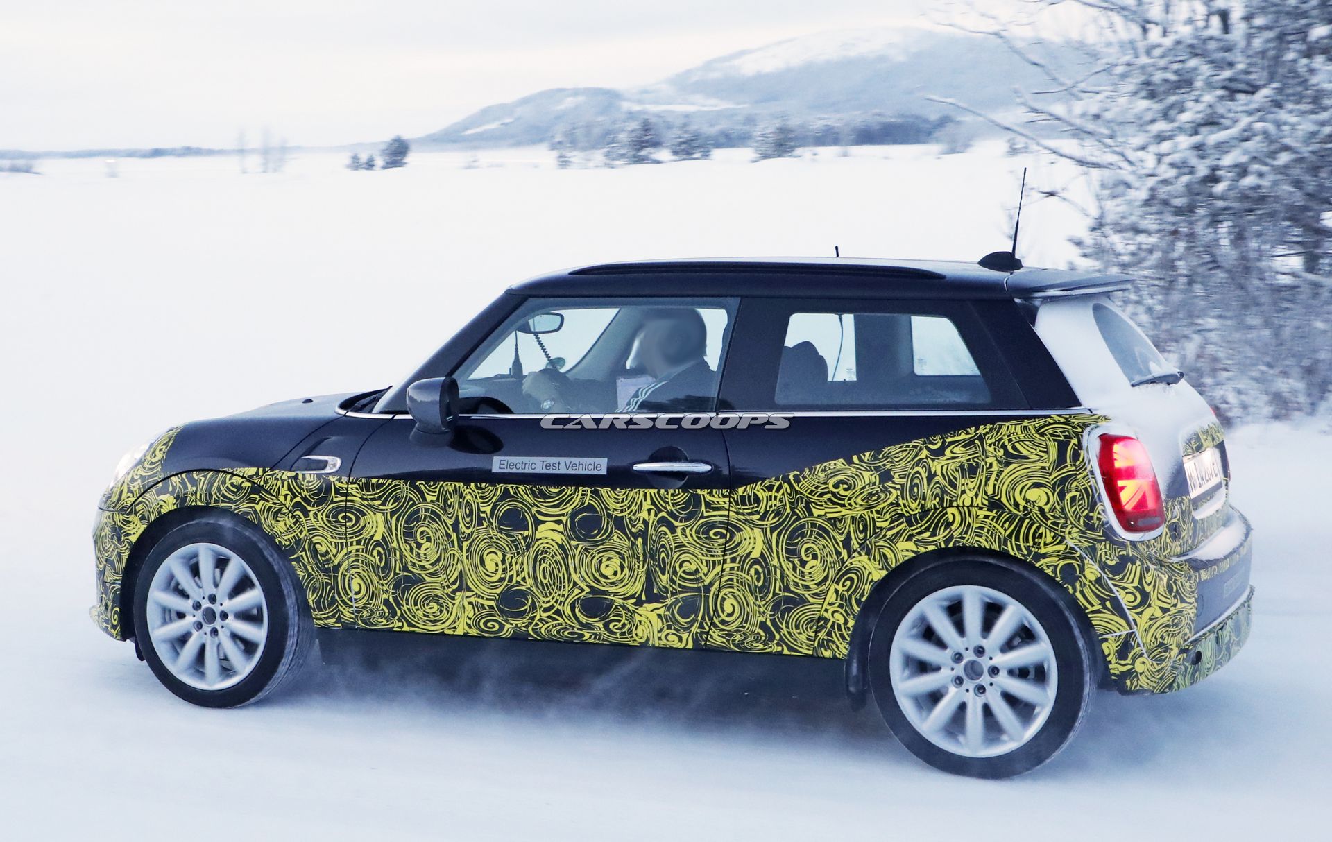 Mini-Electric-Spy-Shots-7 Mini Electric Will Make People Think You’re Driving An ICE Hatch