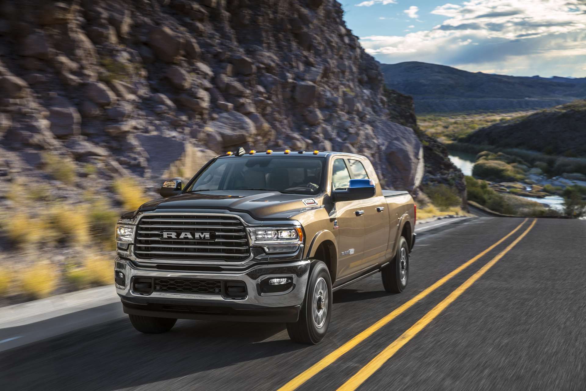 2019-RAM-HD-Laramie-Longhorn-16 2019 RAM HD Laramie Longhorn Will Cosset You With Real Wood, Leather And Steel