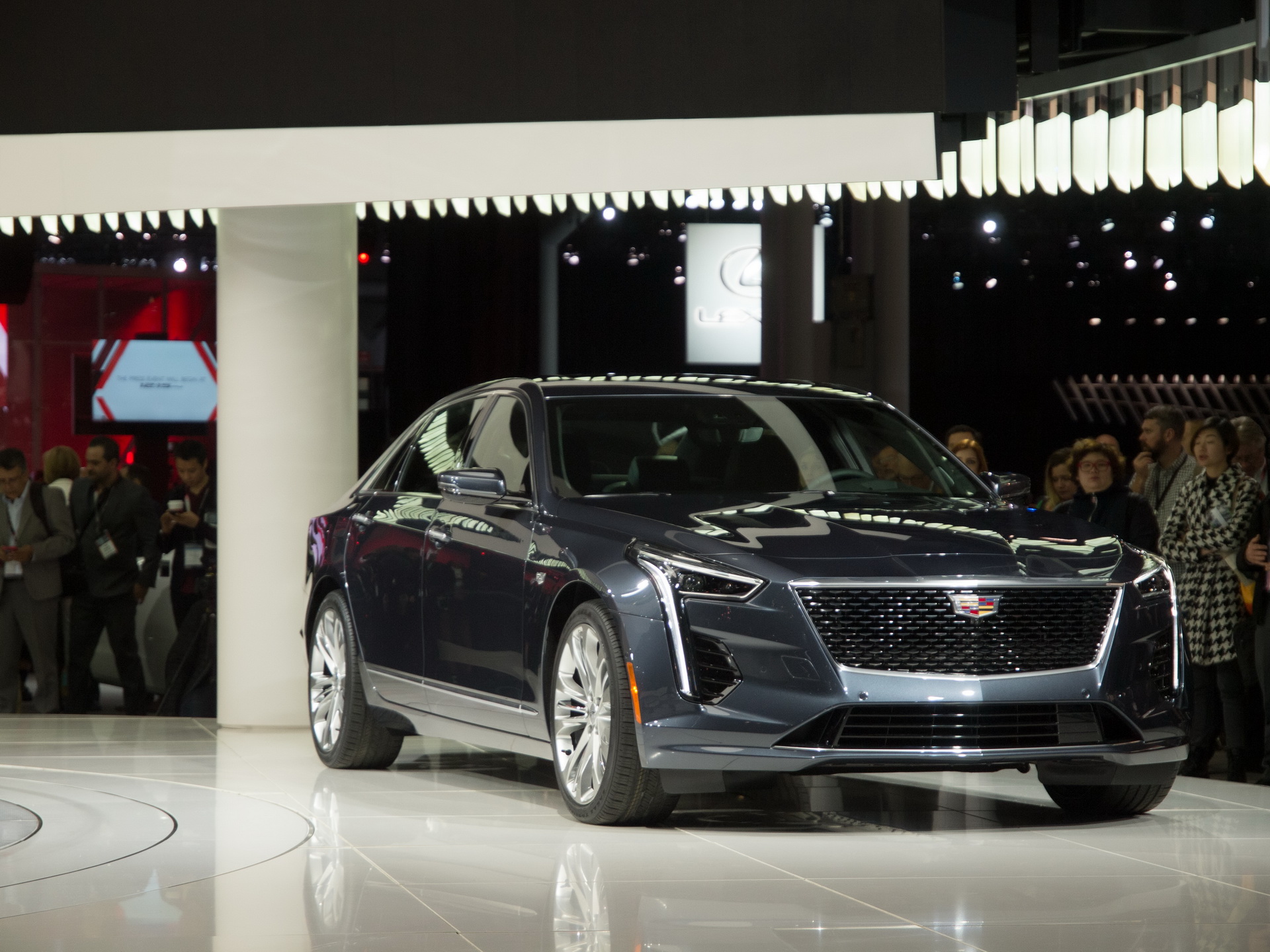 2019 Cadillac CT6 V-Sport 1 Cadillac CT6 Will NOT Be Dropped From U.S. Lineup, GM Execs Say