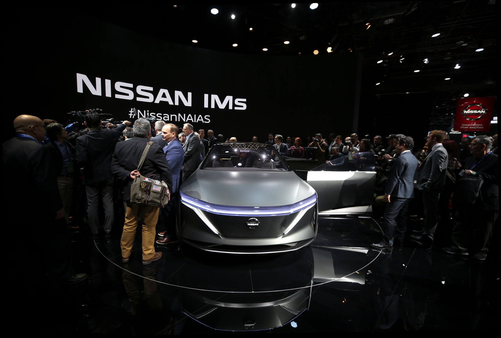Nissan IMs Concept 14 Nissan IMs Concept Re-Imagines Sedan As An Electric Crossover To Save It From Extinction