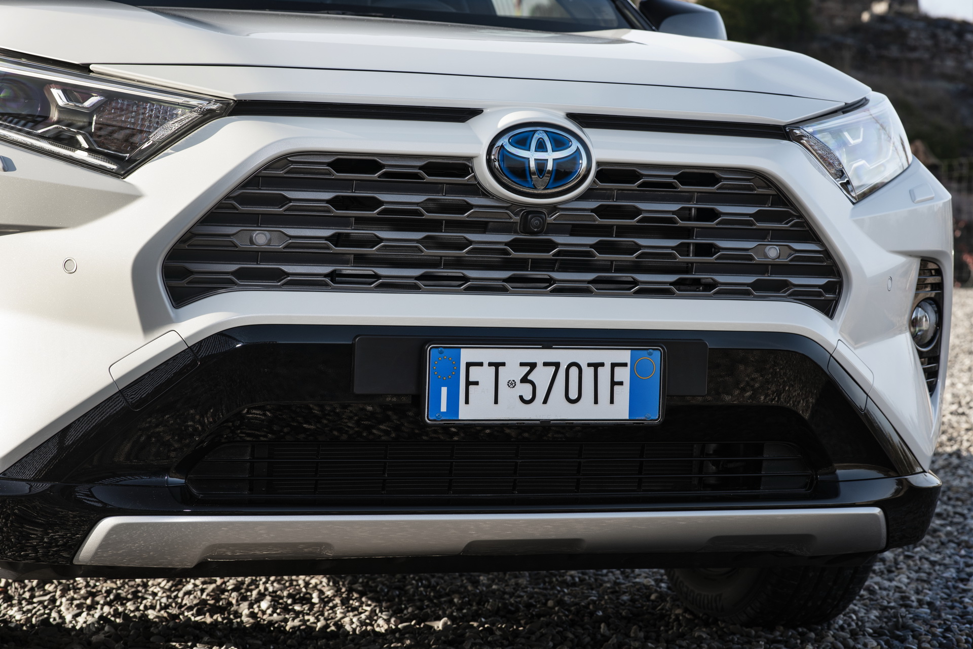 2019-Toyota-RAV4-Hybrid-46 Toyota Details Euro-Spec 2019 RAV4 Hybrid In Massive New Gallery