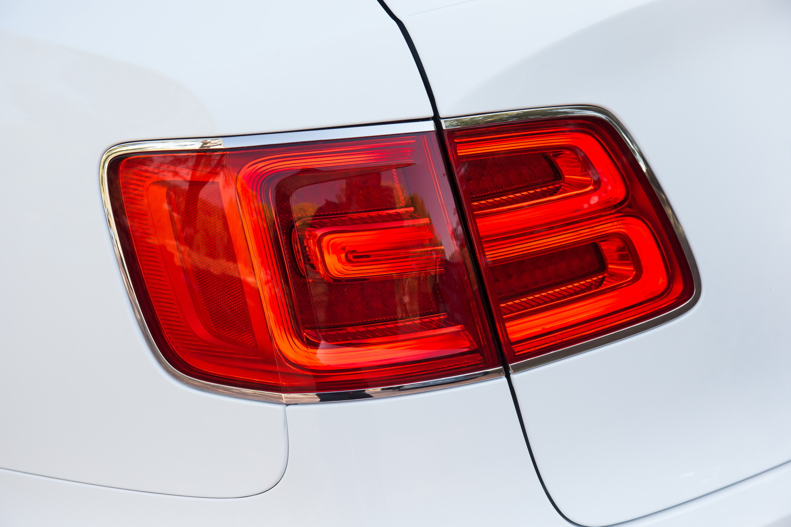 bentley bentayga 5 650 PS Bentley Bentayga Speed To Tread On Lamborghini Urus’ Feet?