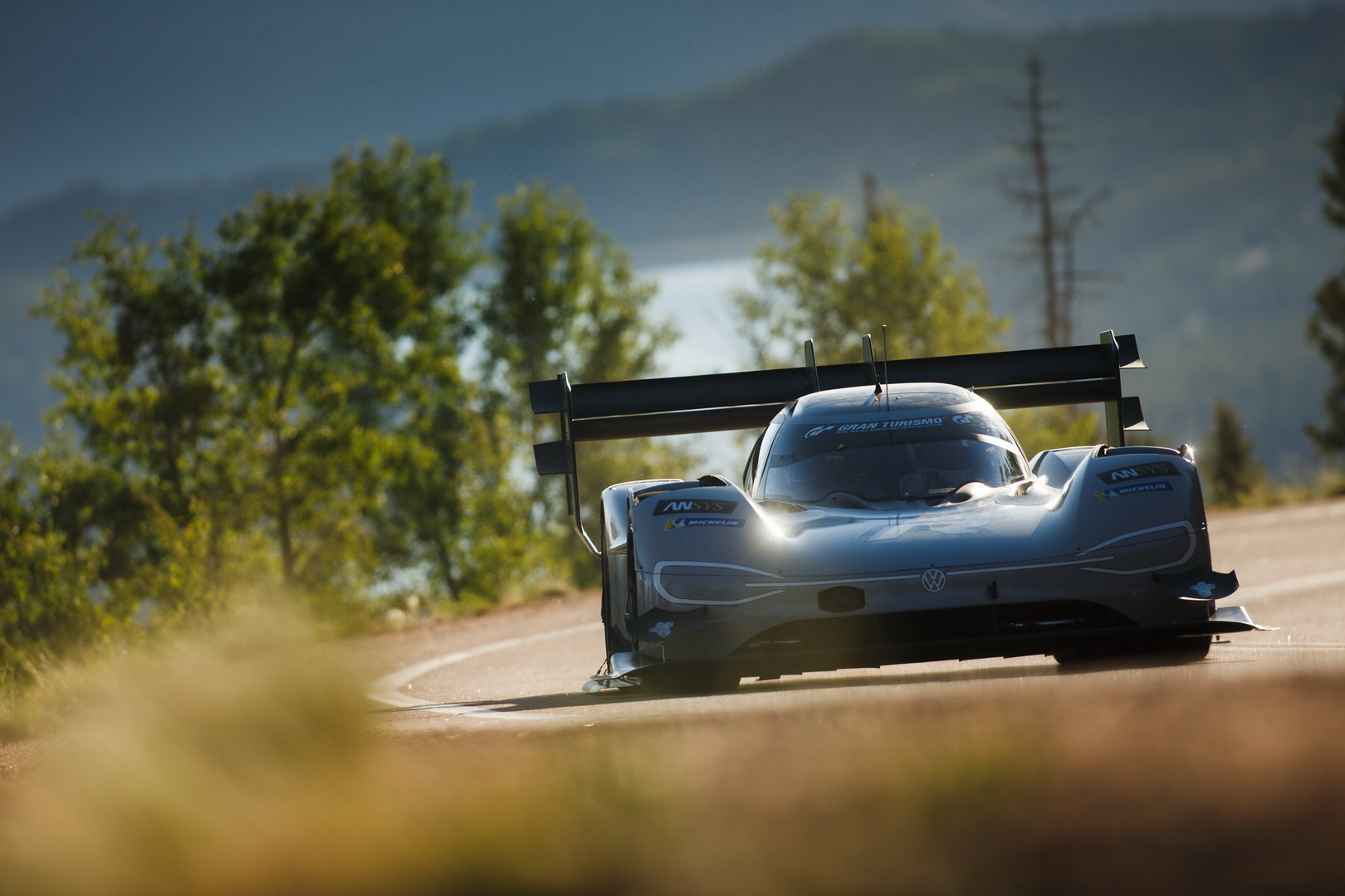 vw id r ev racer 4 VW Sets Eyes On Breaking The Nurburgring Lap Record For EVs