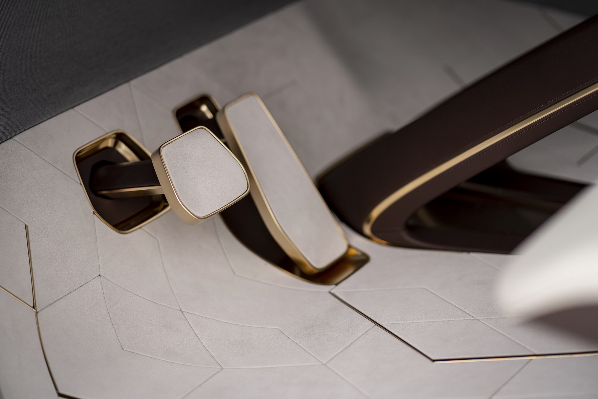 Infiniti QX Concept 148 QX Inspiration Concept Is An Unrealistic Teaser Of Infiniti’s New Electric SUV