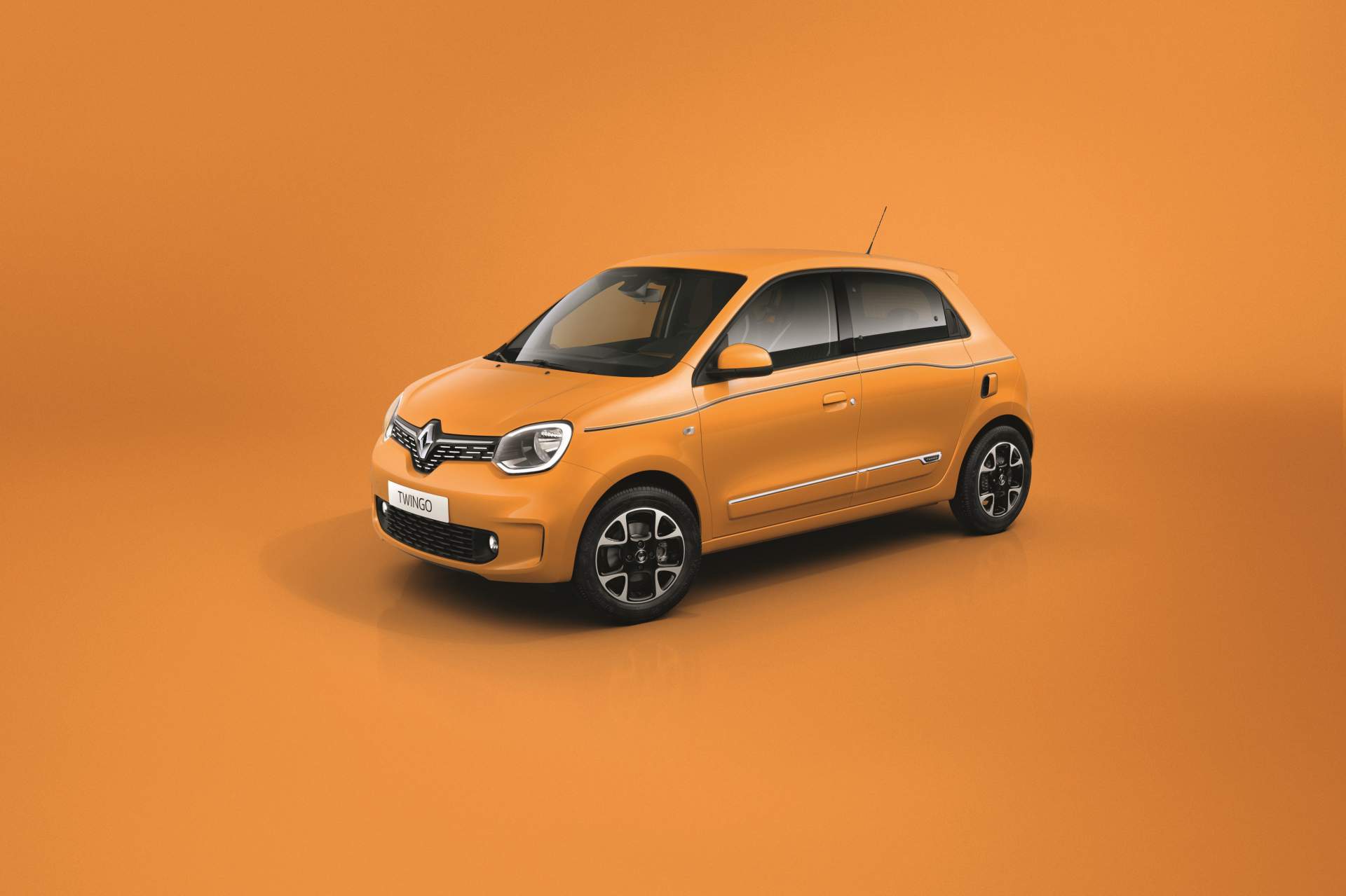 2019 - Nouvelle Renault TWINGO Renault Twingo Gets Subtle Facelift, New 1.0L Engine For 2019MY (Live Pics)