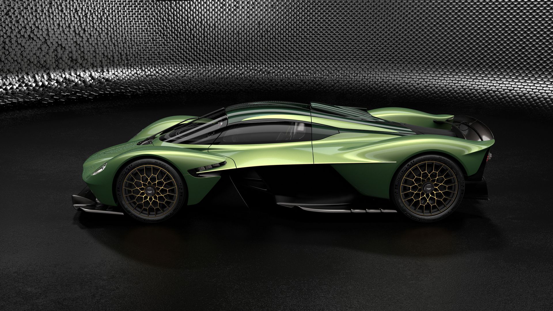 Aston-Martin-Valkyrie-AMR-Track-Performance-Pack-15 Aston Martin Could Have Sold Nearly 1,000 Valkyries, But It’ll Make Just 150