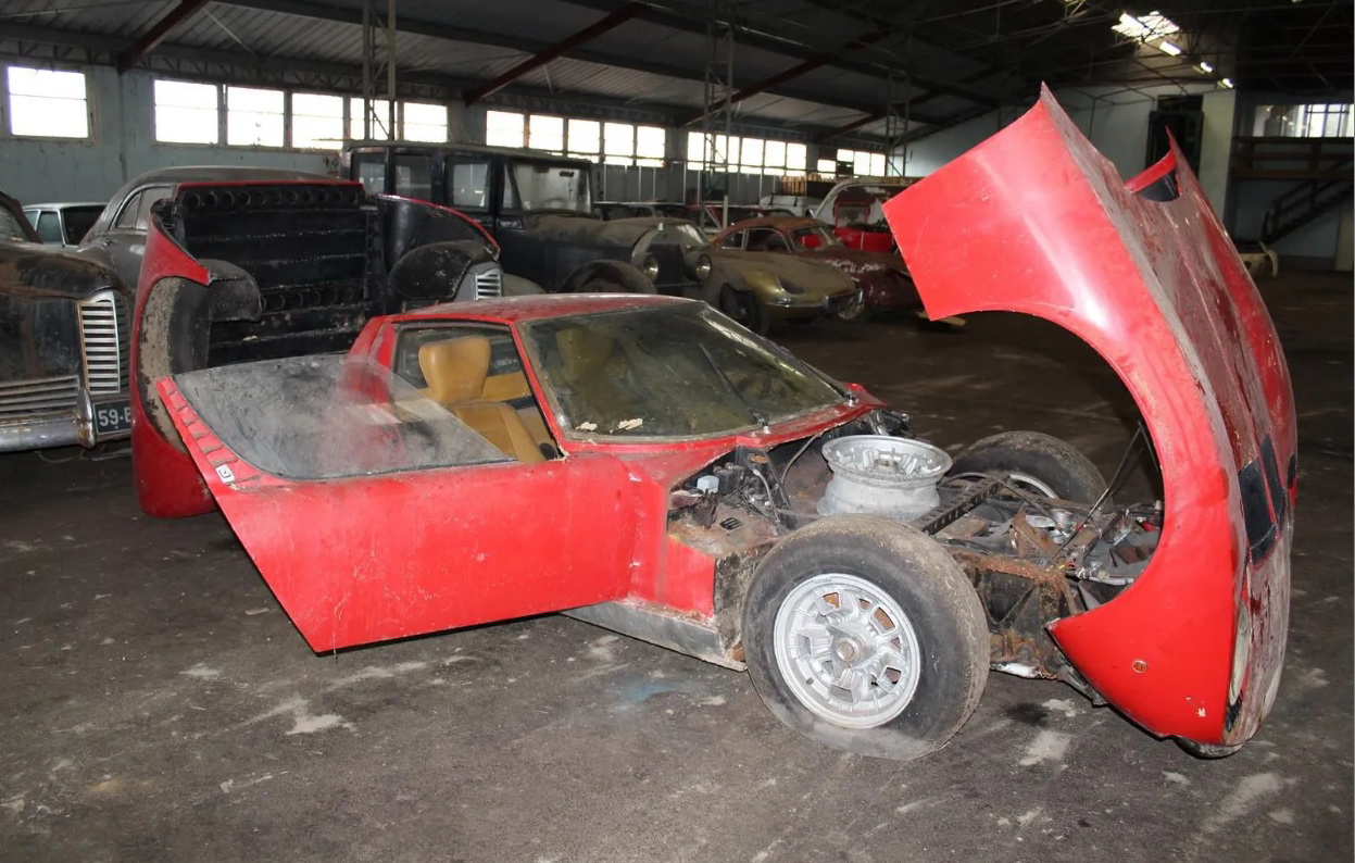 Lambo-Miuria-Barn-Find-06 Staggering Barn-Find Discovery With Over 80 Legendary And Classic Cars