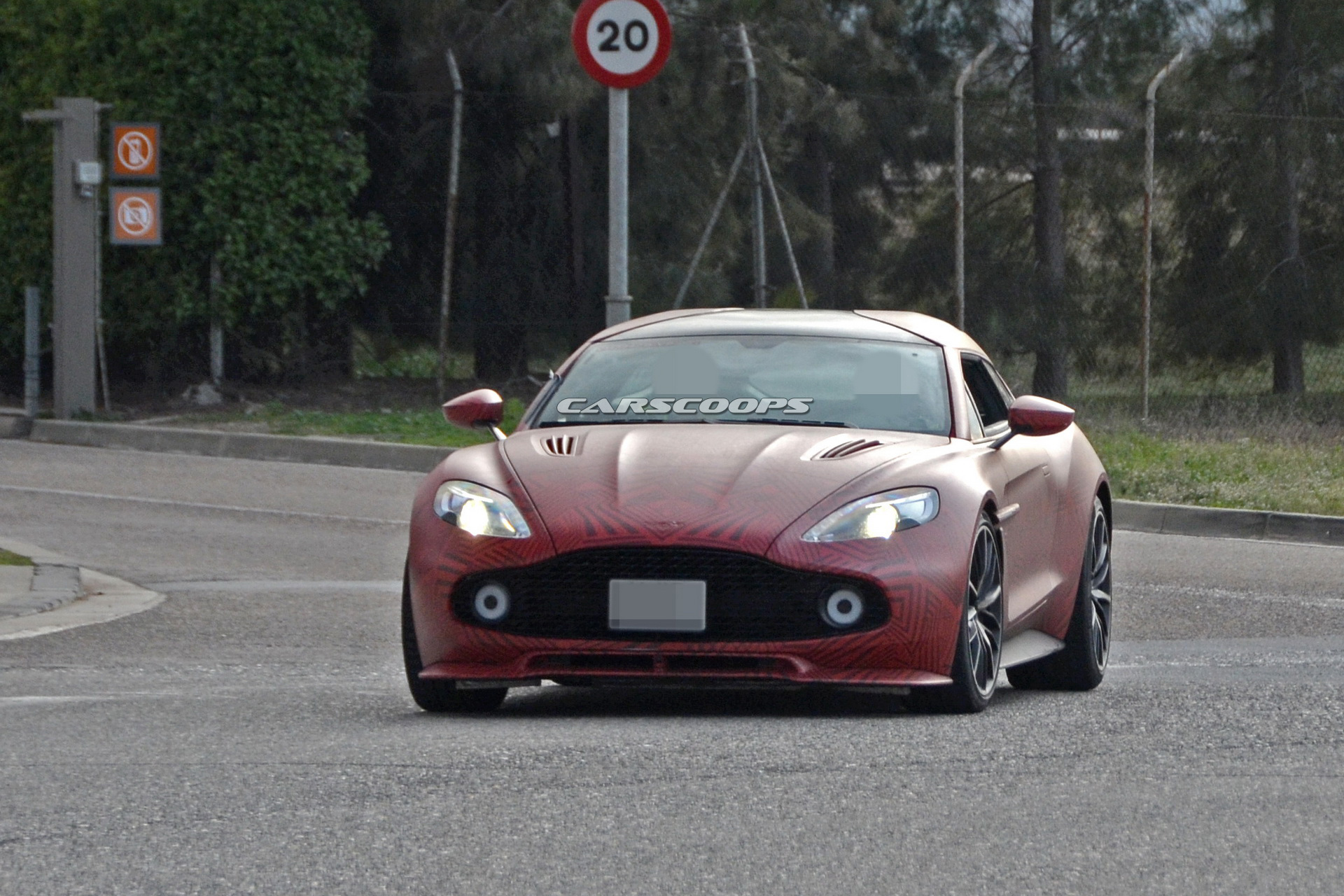 aston vanquish zagato shooting brake spy 1 New Aston Martin Vanquish Zagato Shooting Brake Is Coming For Ferrari GTC4Lusso