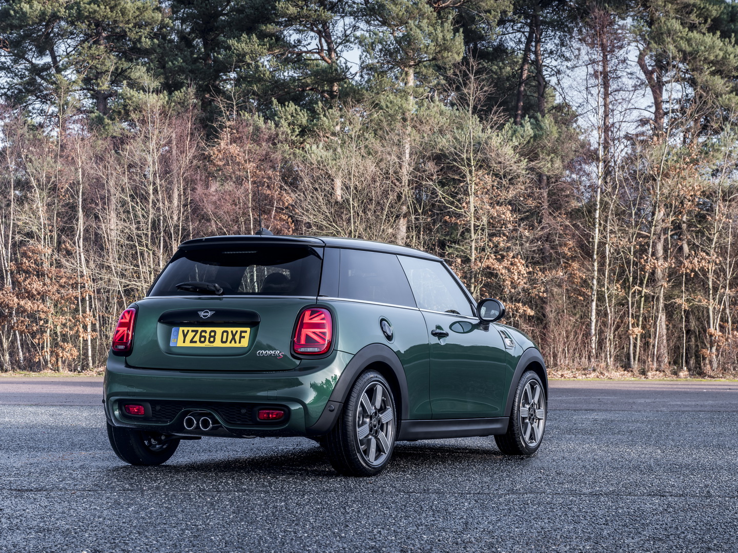 2020 mini cooper s 60 years edition 2 MINI Cooper S “60 Years Edition” Special Celebrates The Original Icon