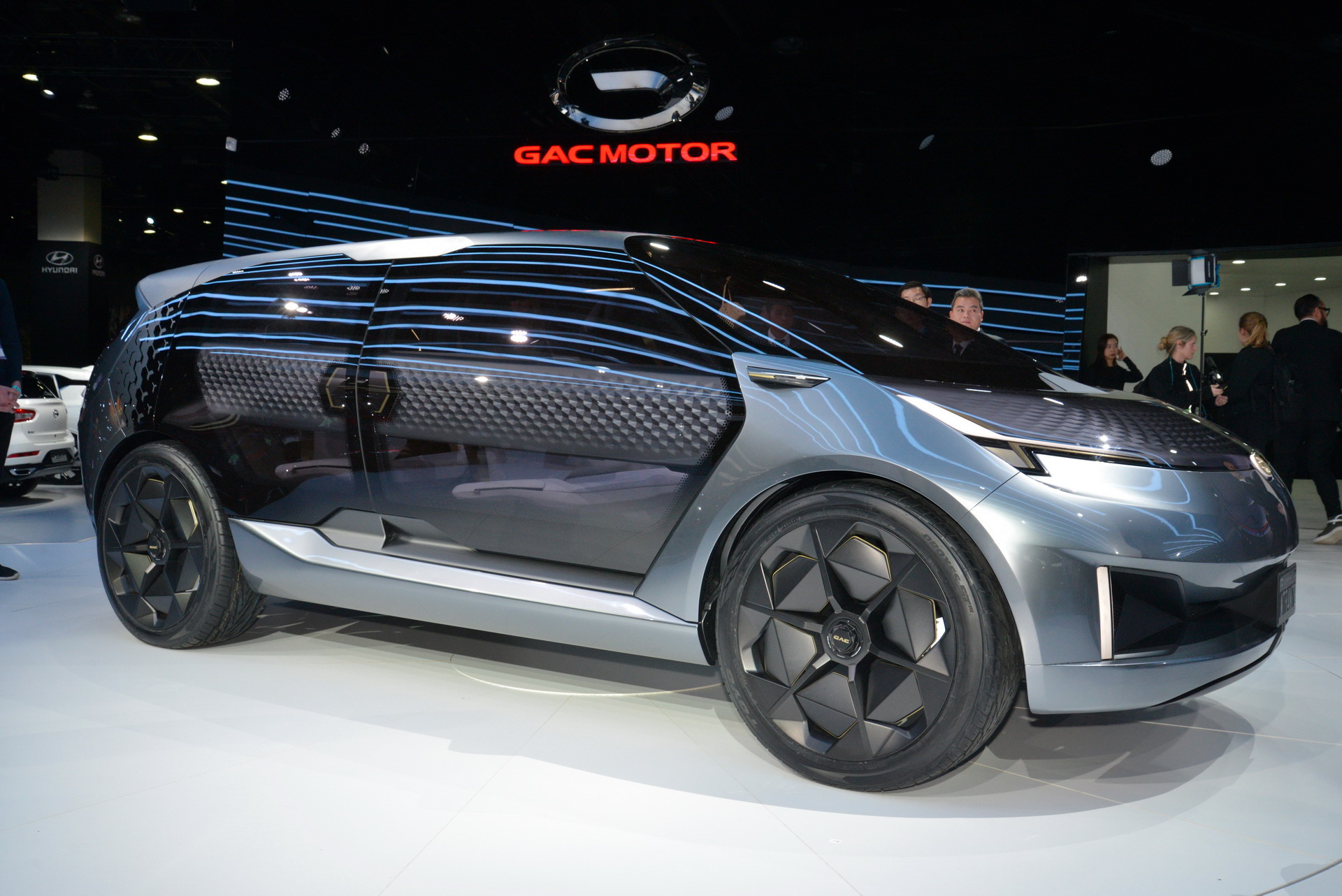 GAC Entraze 5 GAC’s 7-Seat Entranze Is Chinese Brand’s First US-Designed Concept