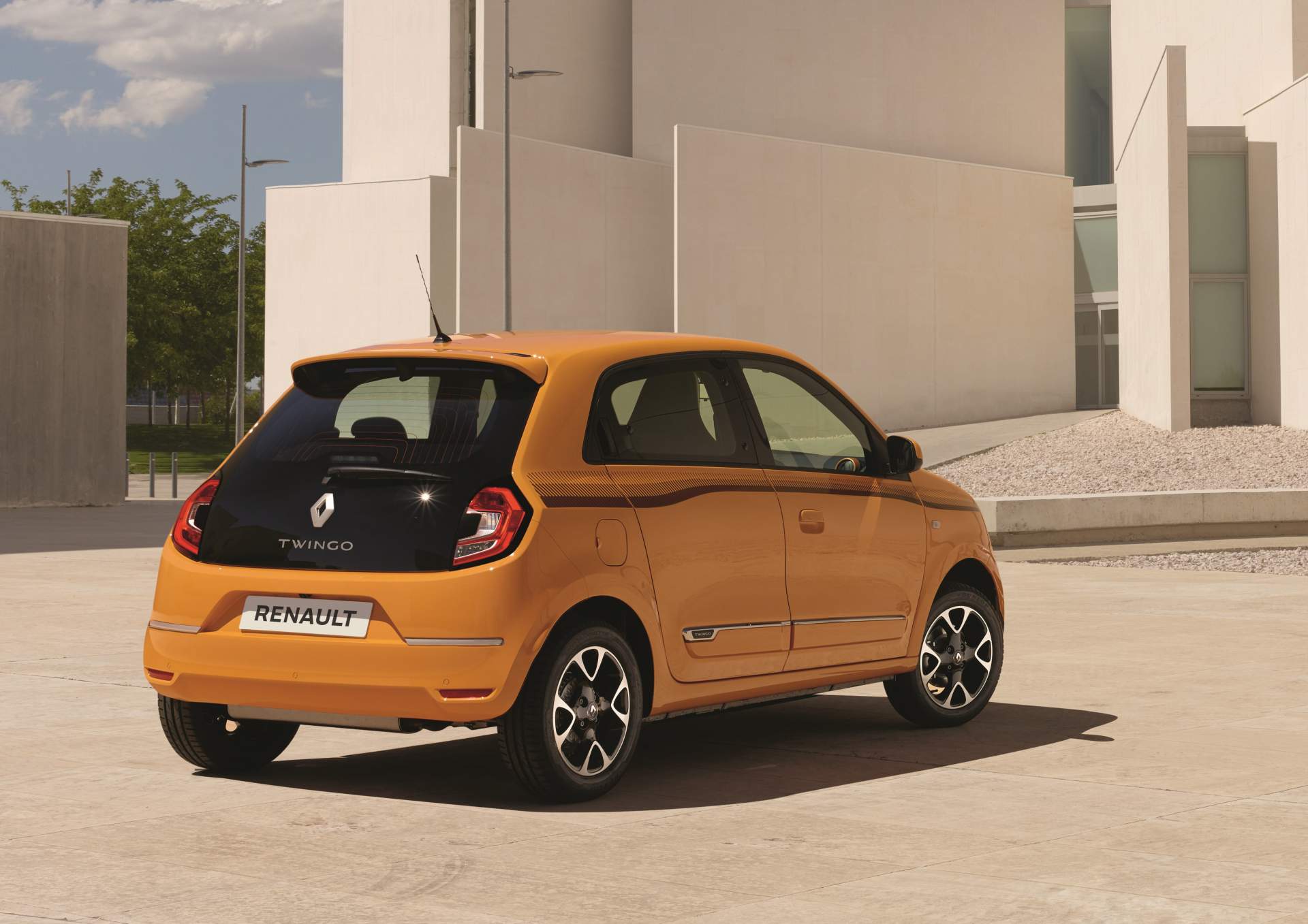 2019 - Nouvelle Renault TWINGO Renault Twingo Gets Subtle Facelift, New 1.0L Engine For 2019MY (Live Pics)