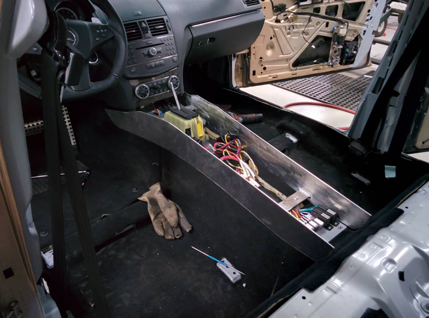 mercedes 190e c63 amg conversion 120 Tuner Transplants Classic Mercedes 190E 2.5 16 EVO Body On A Modern C63 AMG