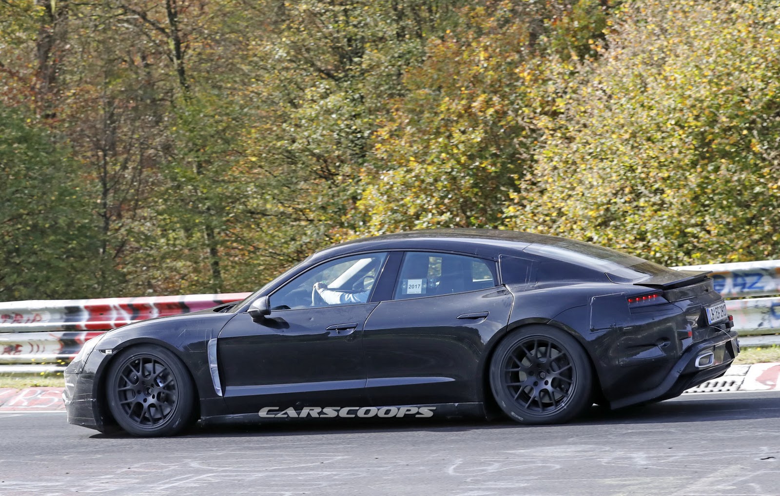 porsche taycan 7 Porsche Taycan Looks Electrifying In New Official Sketches