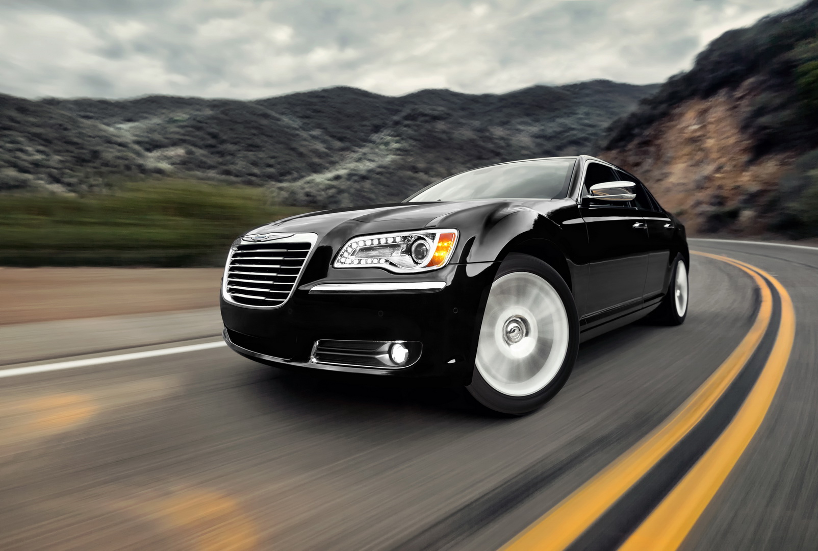 2014 chrysler 300 1 Takata Airbag Recall: Fiat Chrysler Adds 1.4 Million Cars To The List In The U.S.
