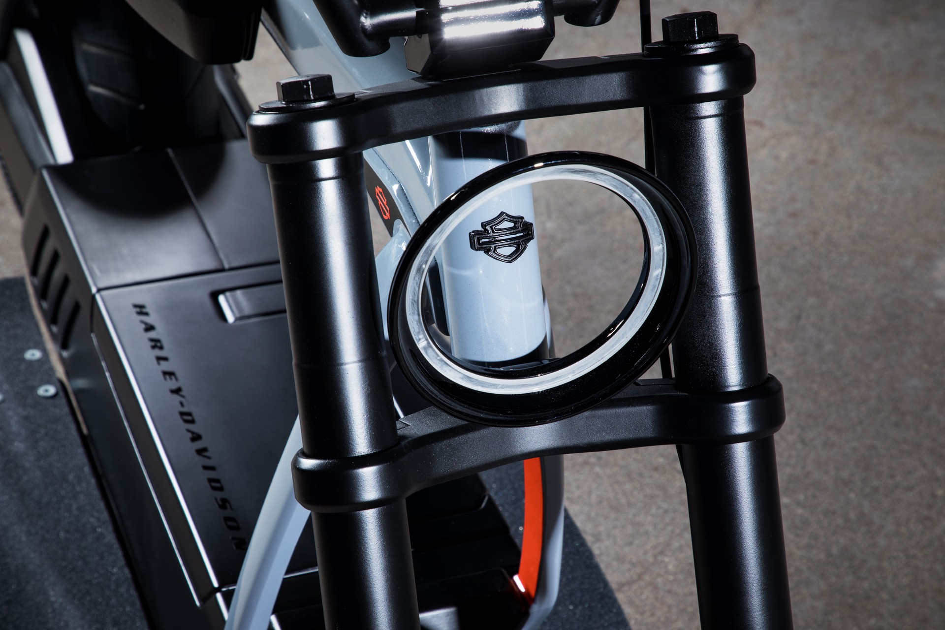 HD-Electric-Concept-5 Harley-Davidson’s Electric LiveWire Bike Has 110 Mile Range, Costs $29,799