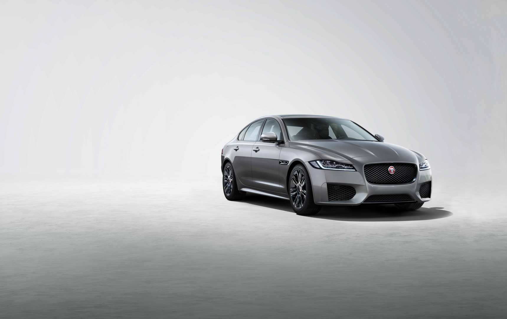 2019 jaguar xf chequered flag special edition 2 Jaguar Gives The XF A Sportier Vibe With New Chequered Flag Edition