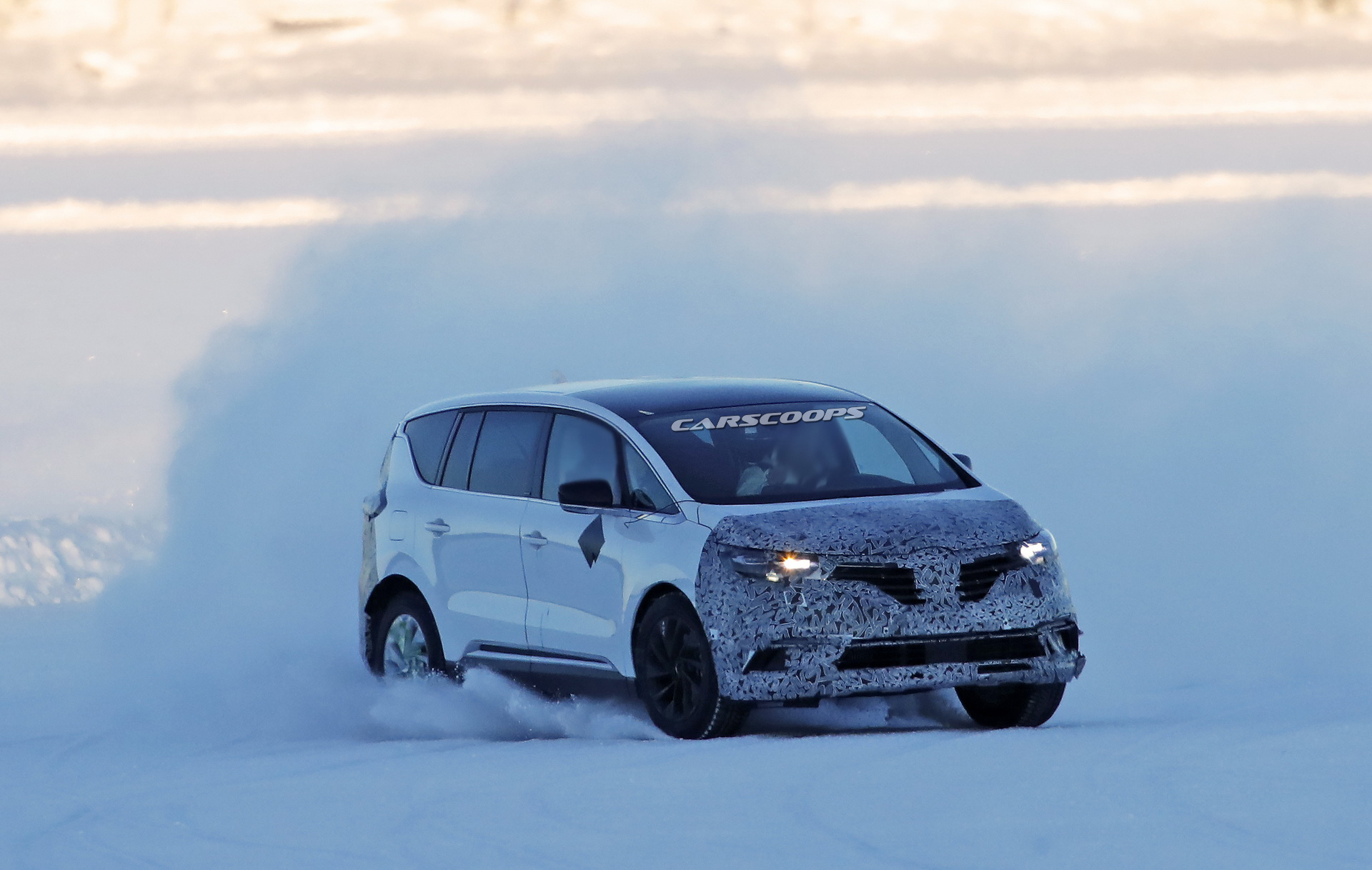Renault-Espace-facelift-02 2020 Renault Espace Facelift Coming With New Engines And Refreshed Styling