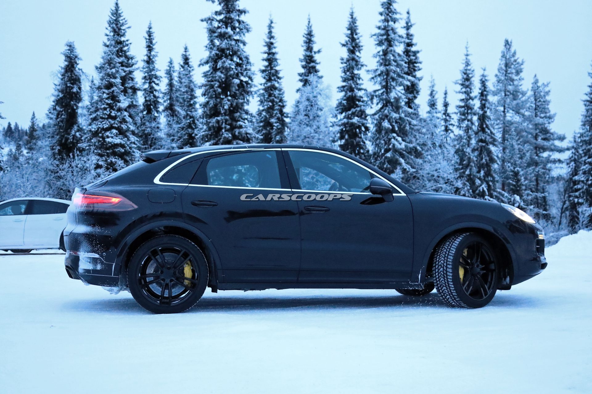 Porsche-Cayenne-Coupe-Turbo-15 Porsche’s BMW X6-Rivaling Cayenne Coupe Confirmed For 2019 Launch