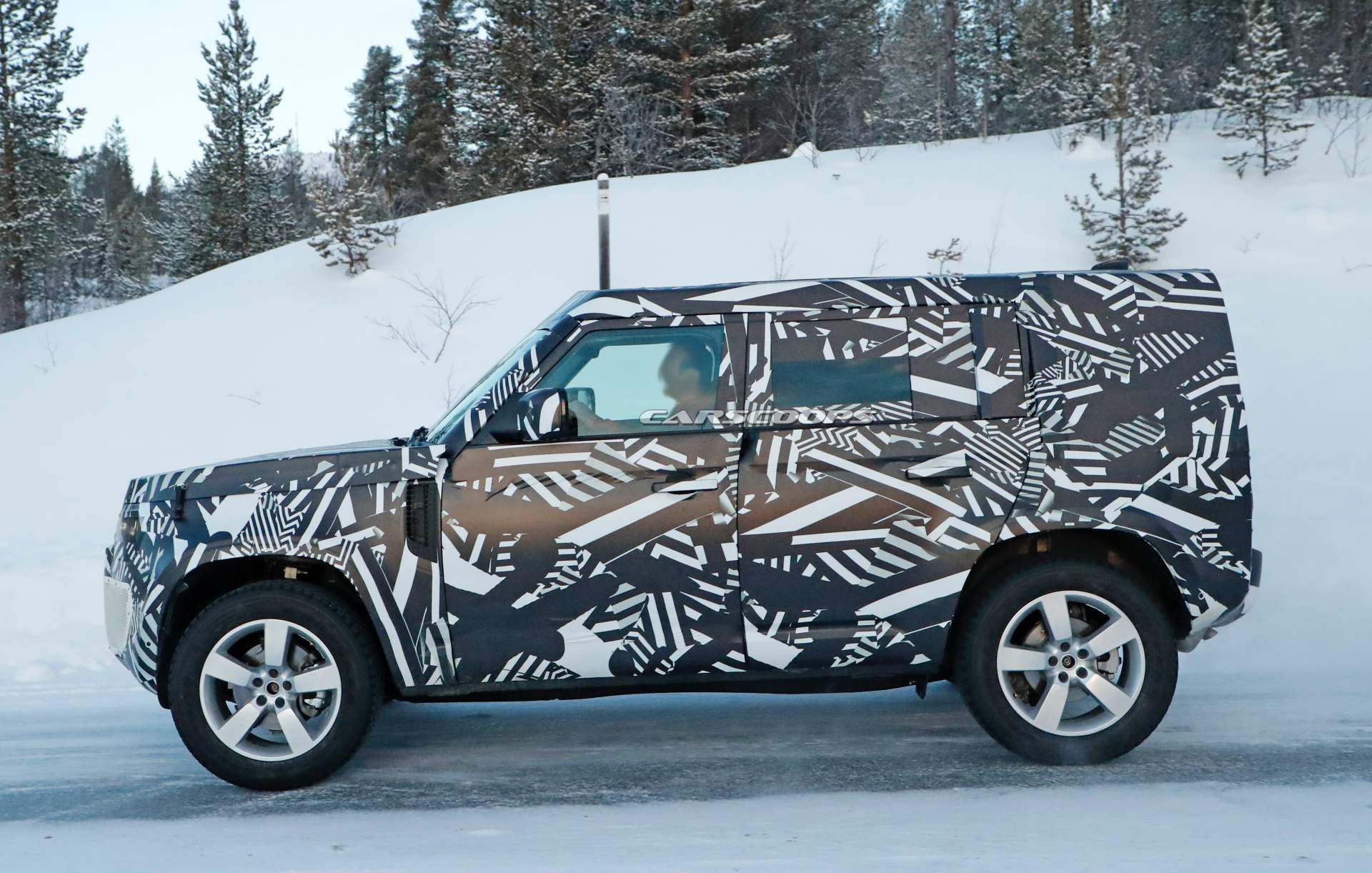 2020 Land Rover Defender 110 spy shots 17 2020 Land Rover Defender Interior Revealed In Leaked Image