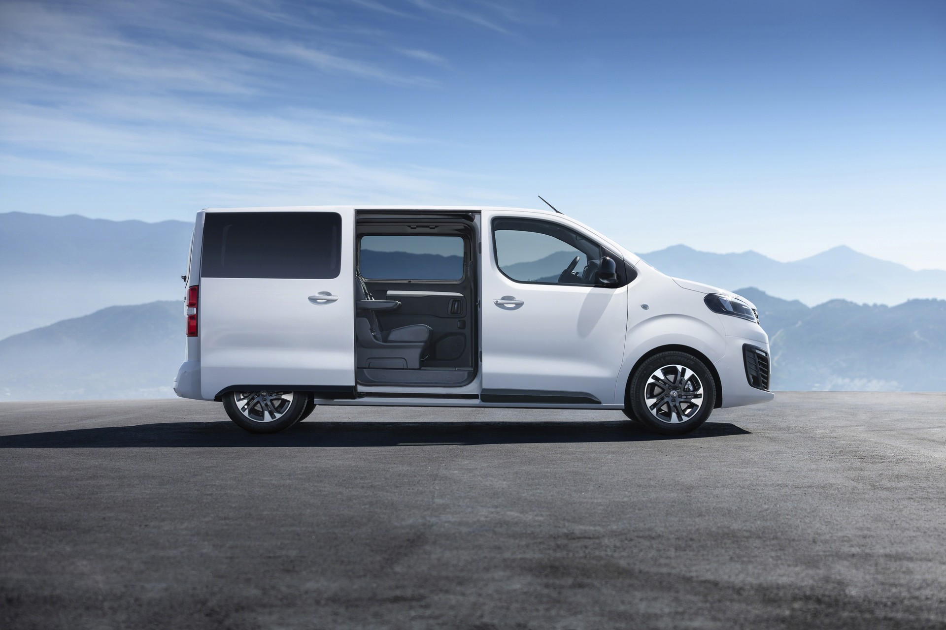 Vauxhall Vivaro Life-8 New Opel Vivaro Life Is A 9-Seat Van With An Available Electric Powertrain