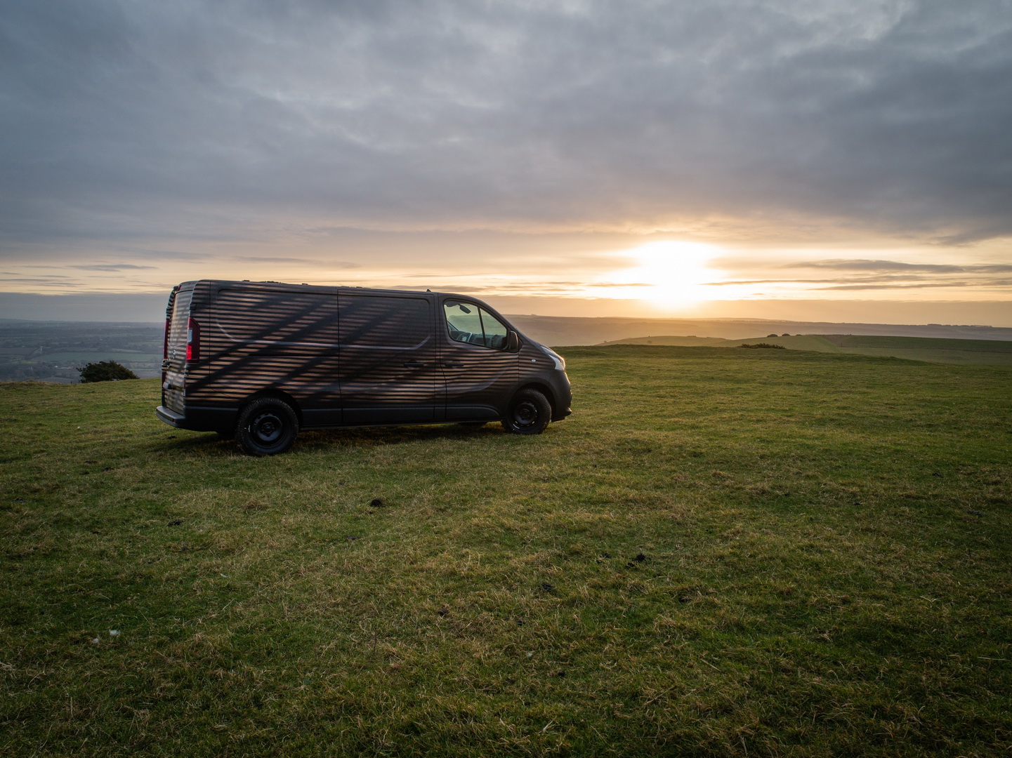 2019 nissan nv300 concept 2 Nissan NV300 Van Transformed Into A Mobile Workshop Concept
