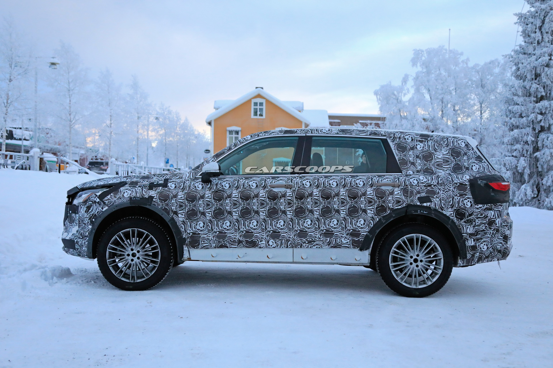 2020-Brilliance-SUV-Scoop-06 China’s Brilliance Caught Testing Seven-Seat V7 SUV In Europe