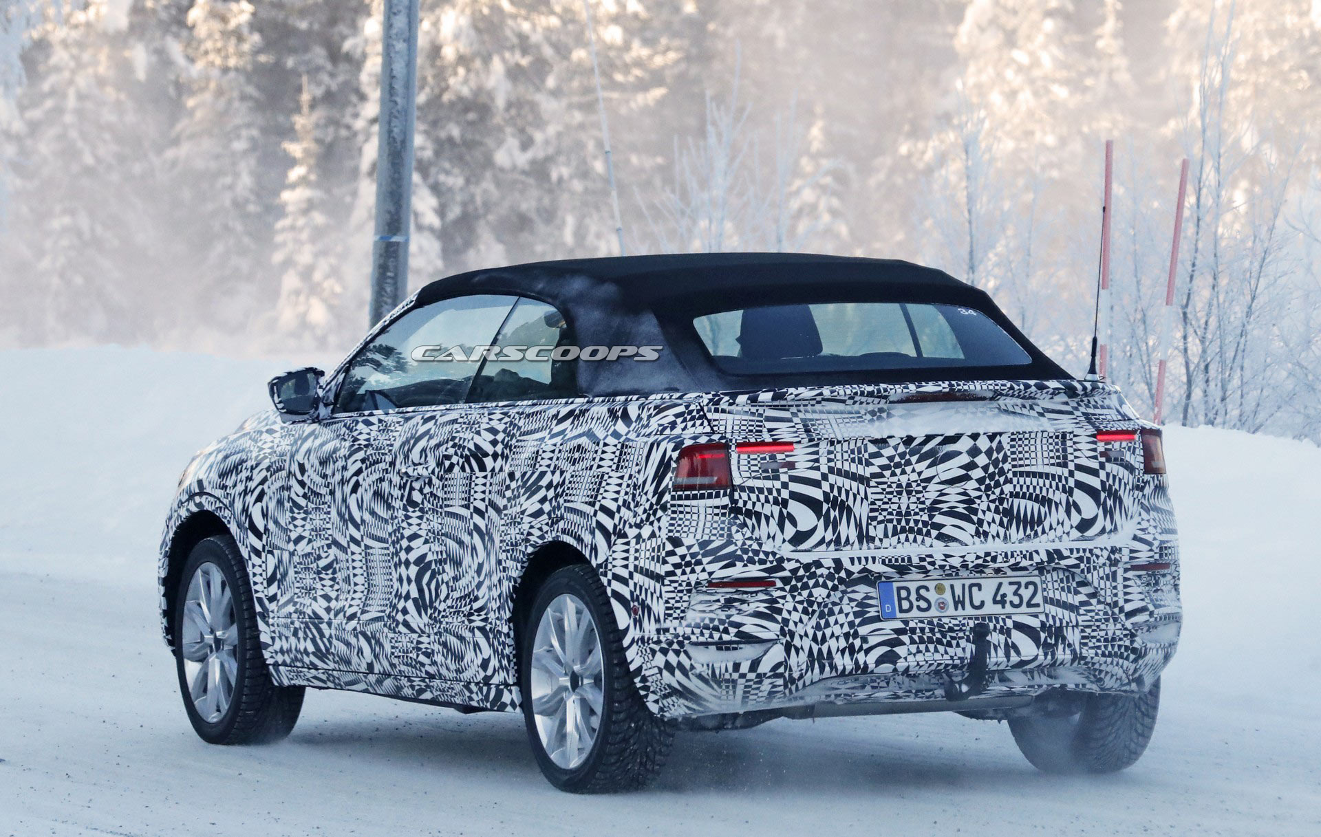 VW-T-ROC-Convertible-19 2020 VW T-Roc Convertible Is The Golf Cabriolet For The Crossover Era