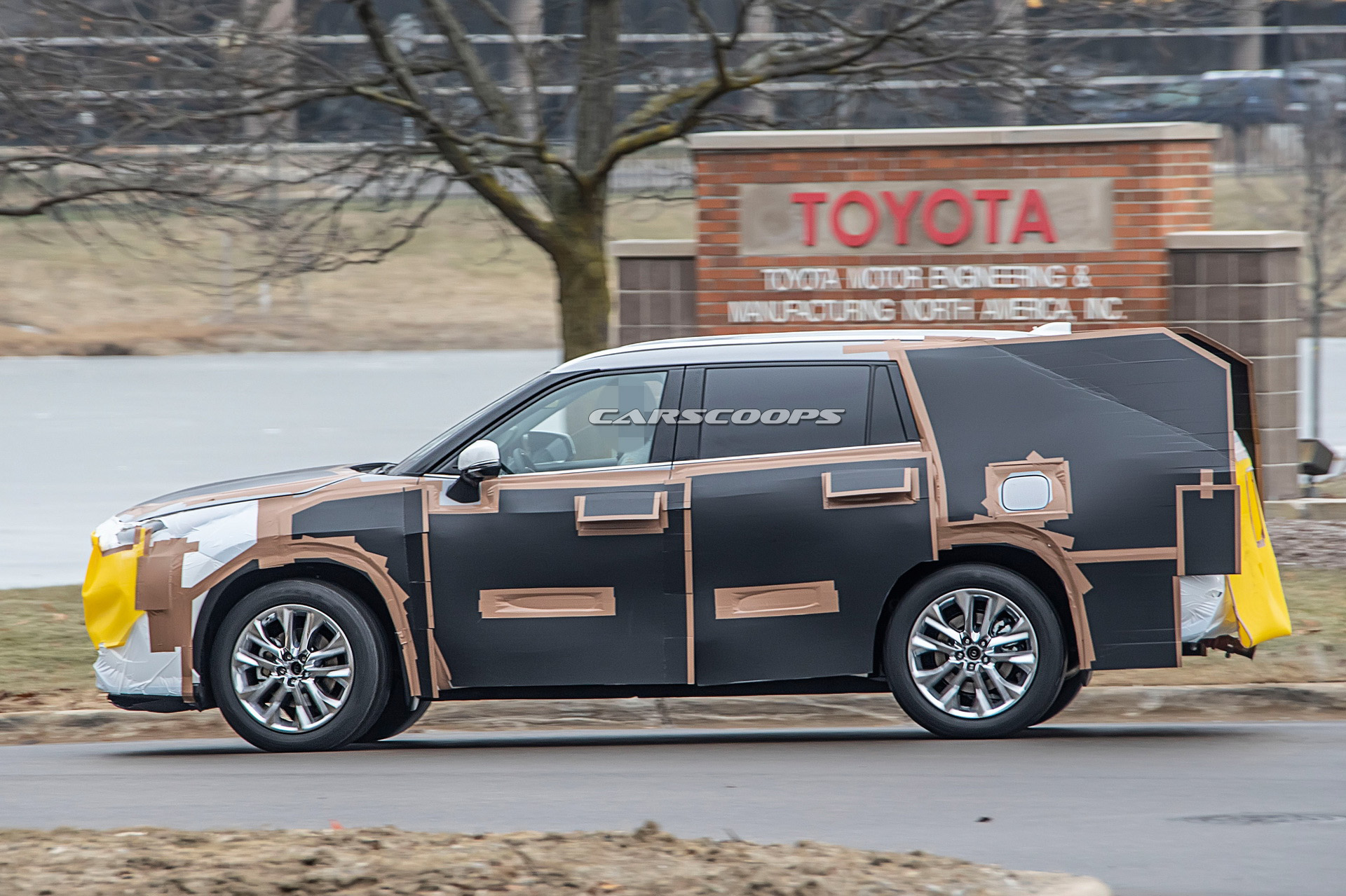 2020 toyota highlander prototype spy 8 2020 Toyota Highlander Is Coming For Ford’s All-New Explorer