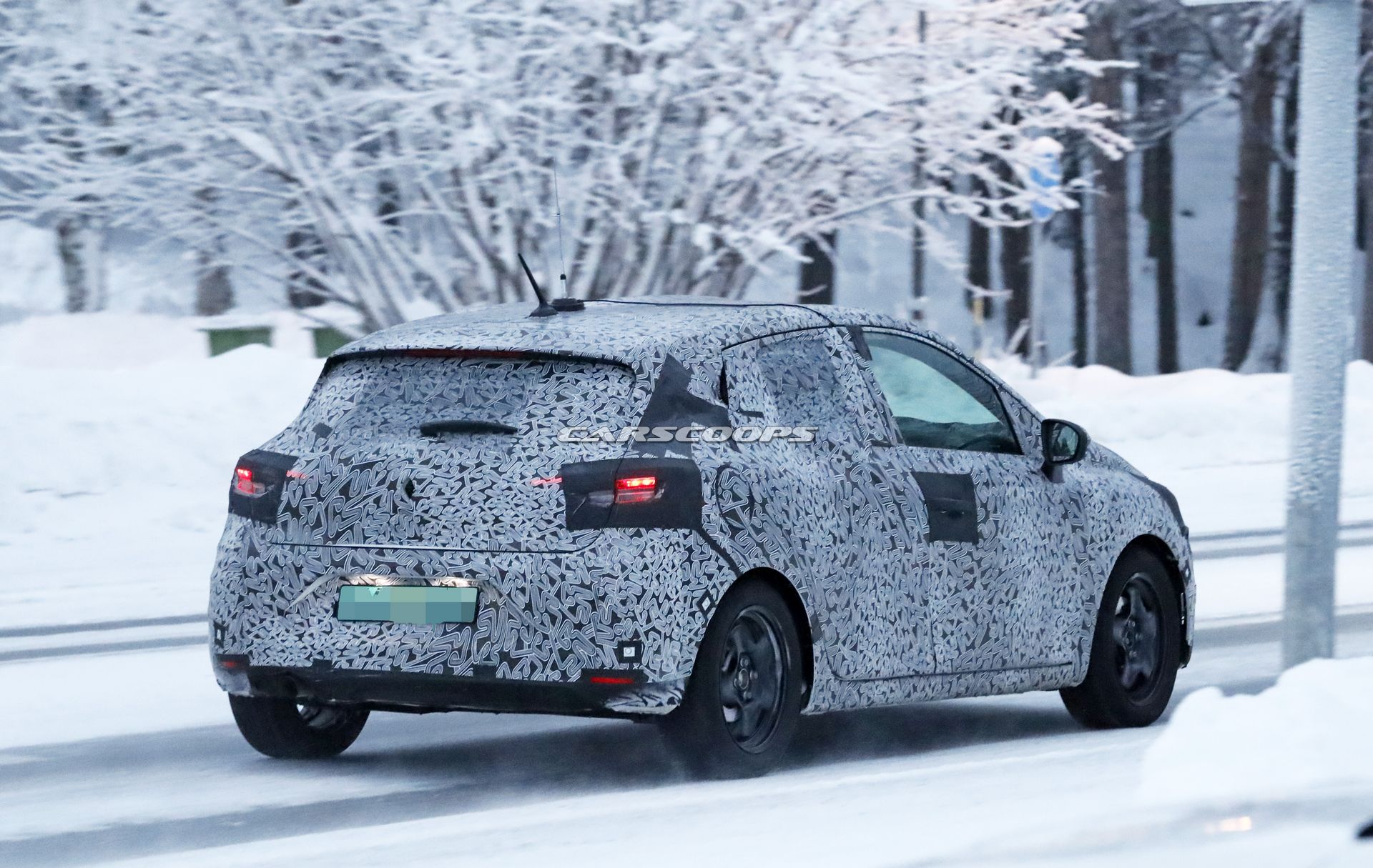 Renault-Clio-Spy-Shots-8 New Renault Clio Teased, Debuts January 28th