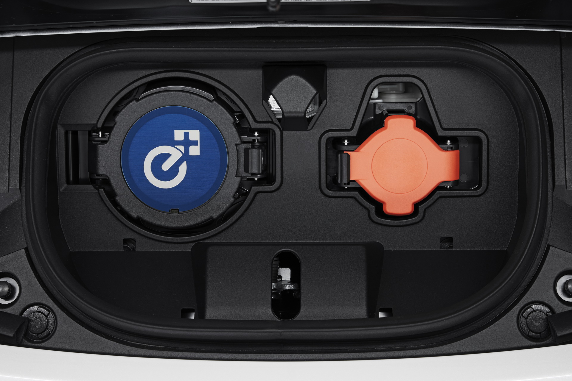 2019_Nissan_Leaf_Plus_13 Nissan Leaf Becomes Norway’s Best-Selling Car Overall, Keeps EV Crown In Europe