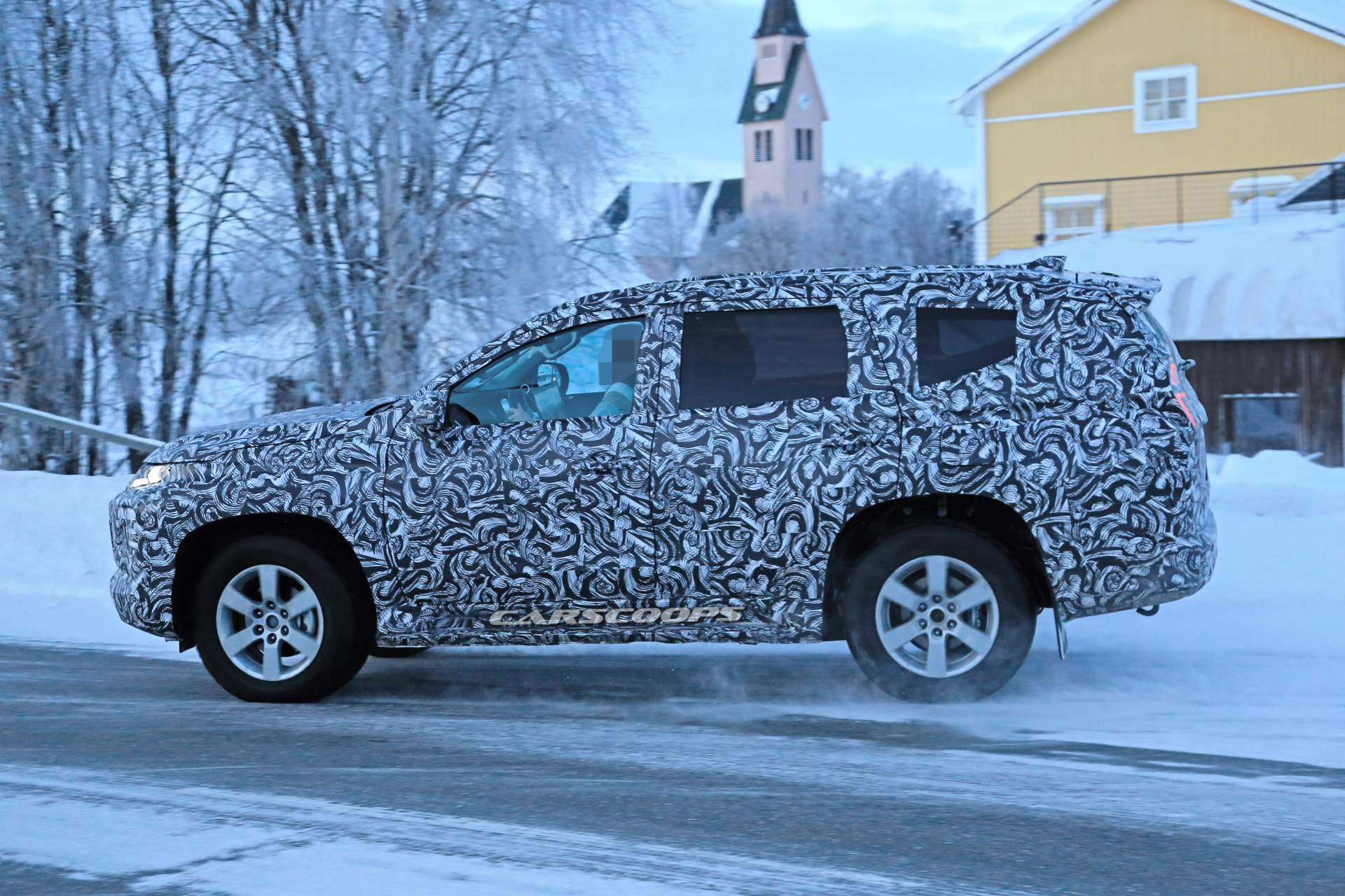 2020 Mitsubishi Pajero Sport facelift spy shots 6 2020 Mitsubishi Pajero Sport Shows Updated Face Ahead Of July 25 Reveal