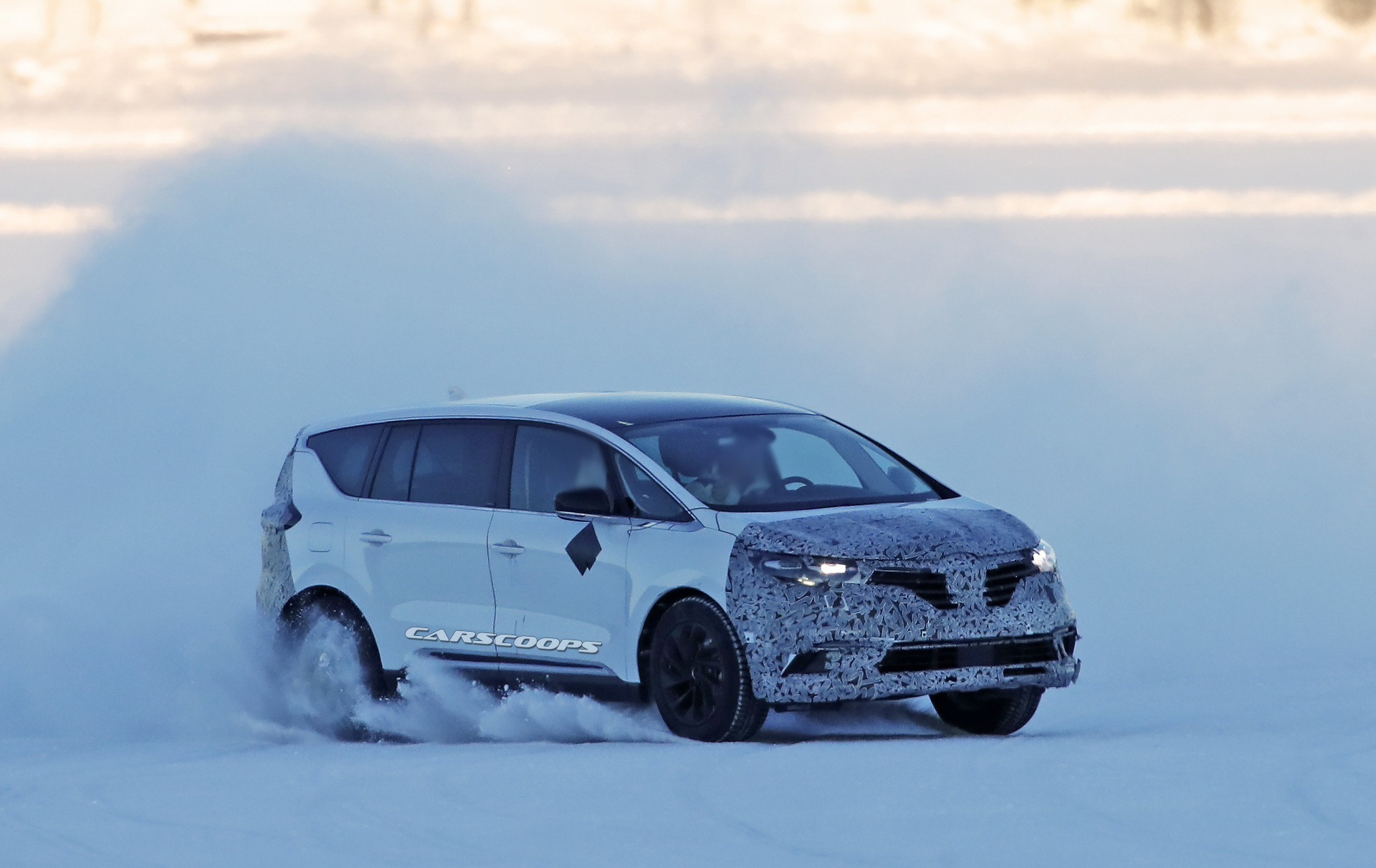 Renault-Espace-facelift-03 2020 Renault Espace Facelift Coming With New Engines And Refreshed Styling