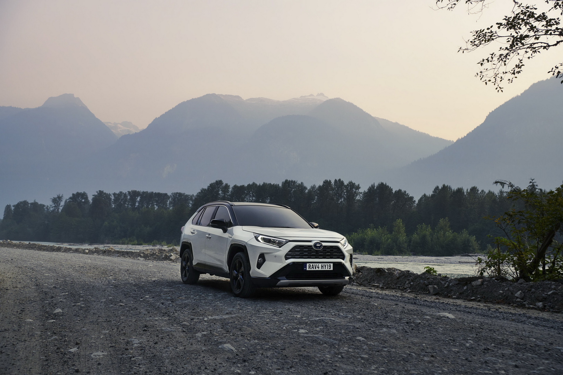 2019-Toyota-RAV4-Hybrid-130 Toyota Details Euro-Spec 2019 RAV4 Hybrid In Massive New Gallery