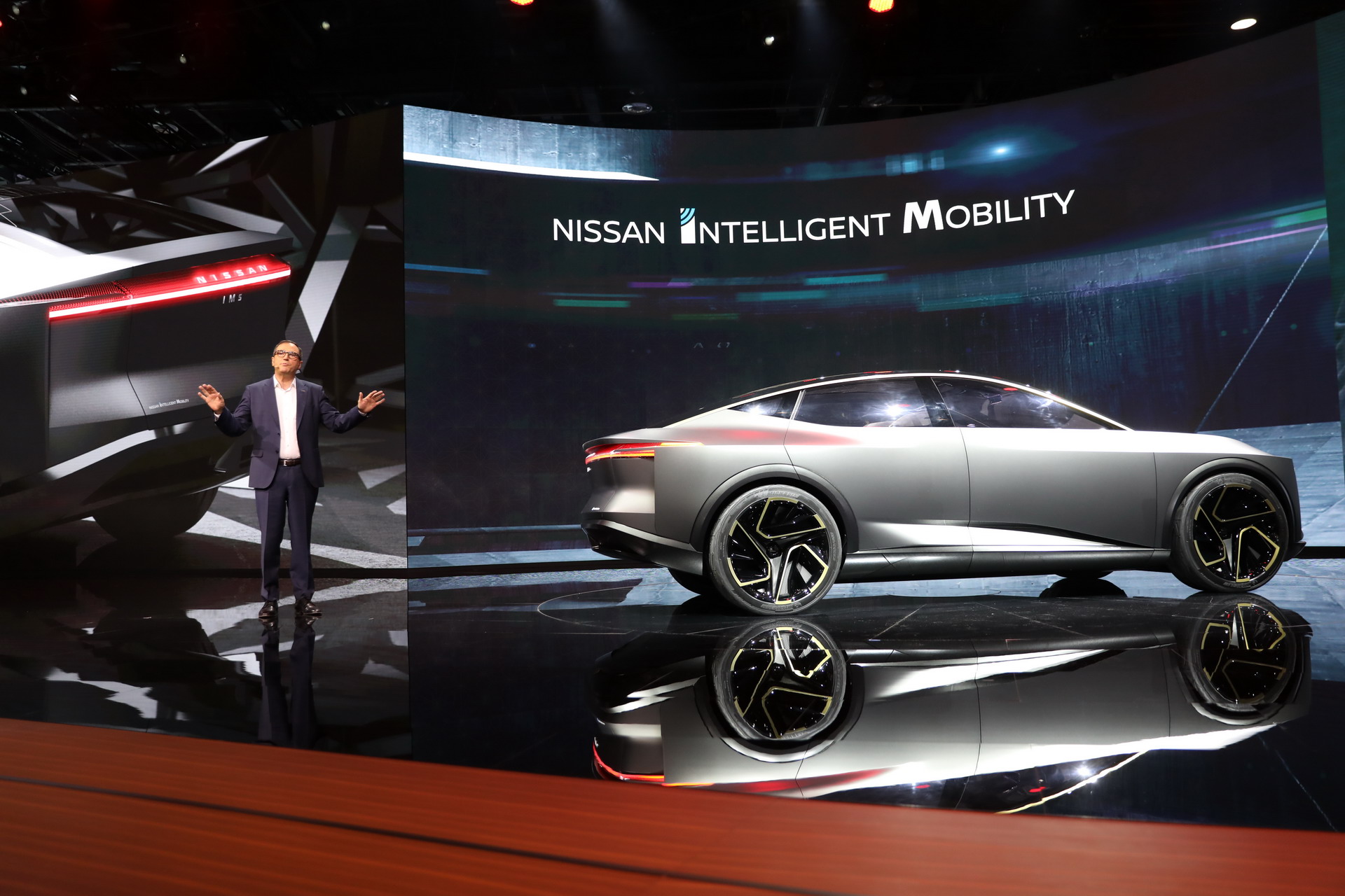 Nissan IMs Concept 21 Nissan IMs Concept Re-Imagines Sedan As An Electric Crossover To Save It From Extinction