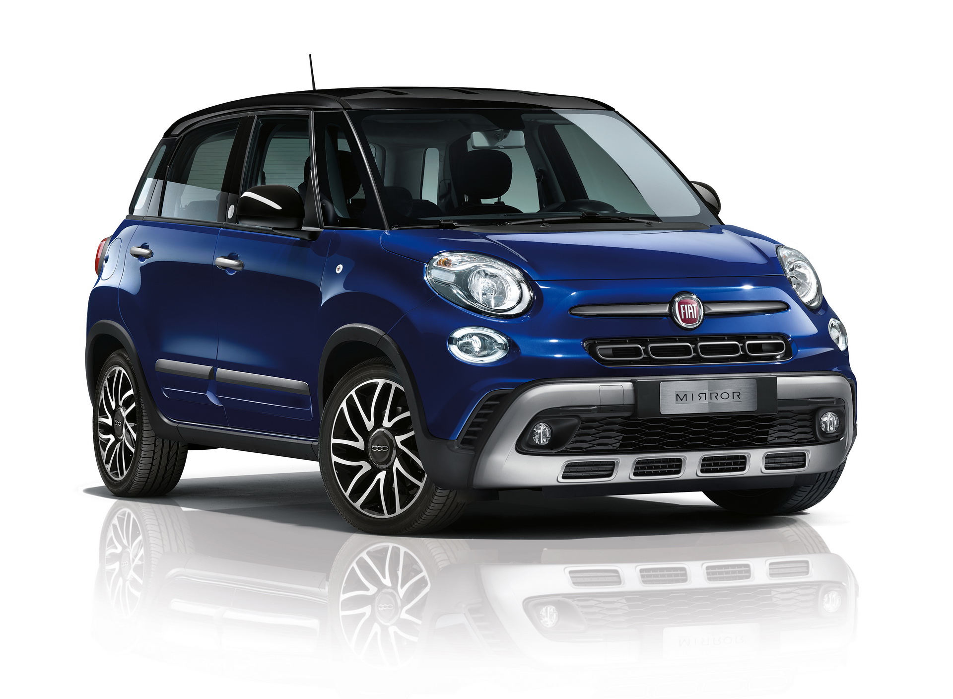 Fiat_500L-Mirror_01 Fiat’s 2019 500X and 500L Cross Gain Special Mirror Edition