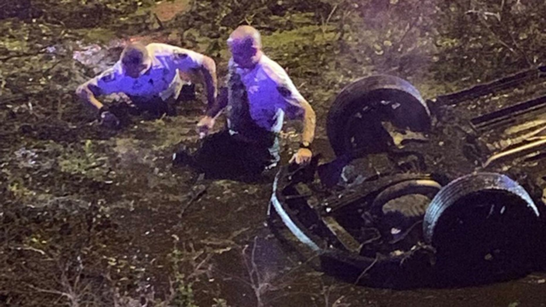 Rescue operation 1 Florida Driver Saved Moments From Drowning In Overturned Car Sinking In Mud