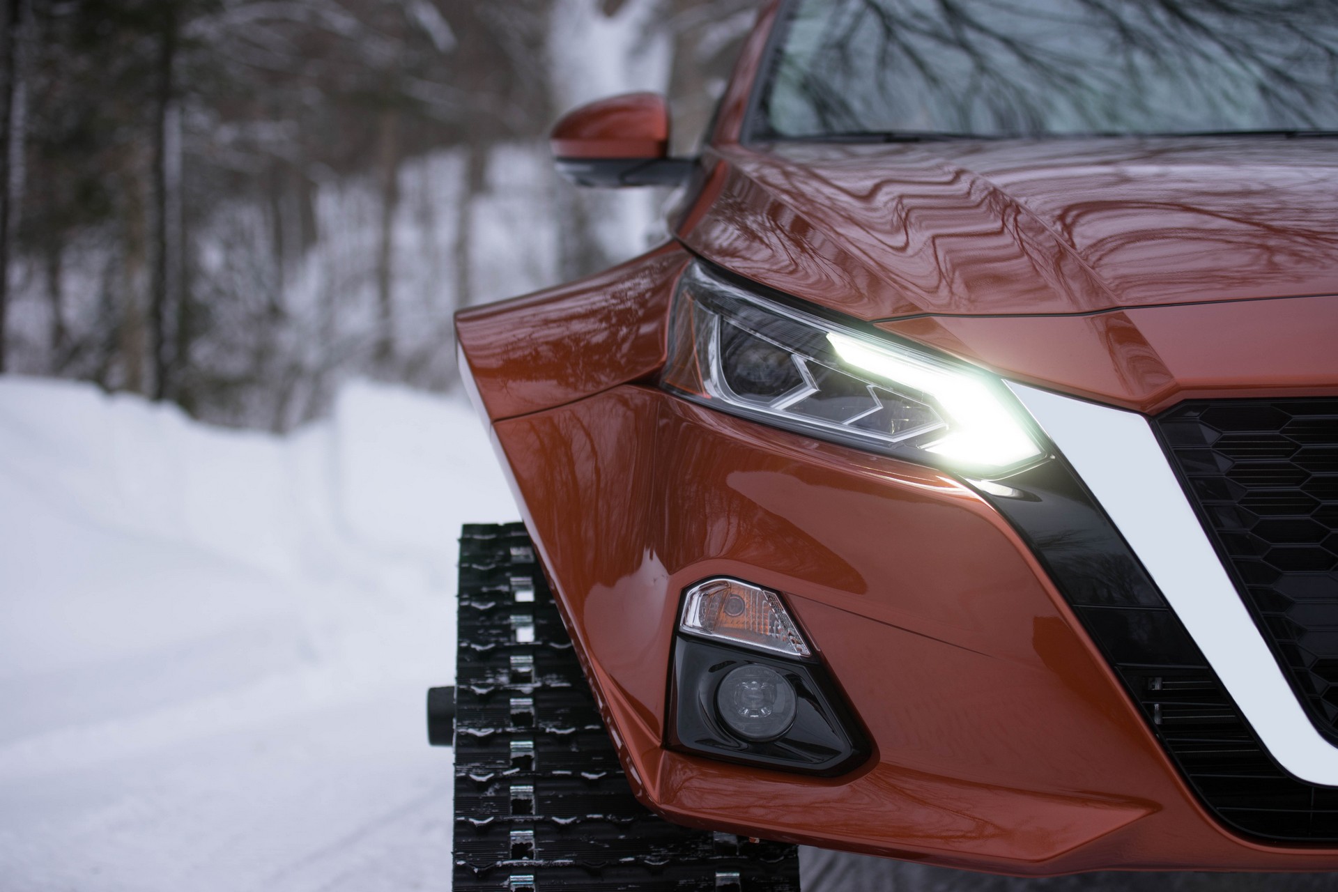 Nissan Altima-te AWD-5 Nissan Celebrates The AWD Altima By Giving It Tracks