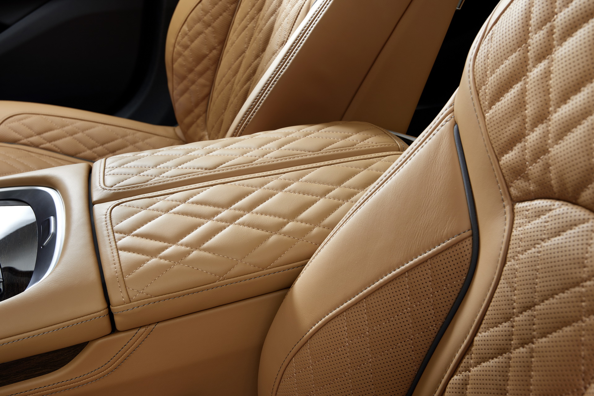 2019-BMW-7-Series-24 2020 BMW 7-Series Flagship Sedan Goes Official With Bold Update