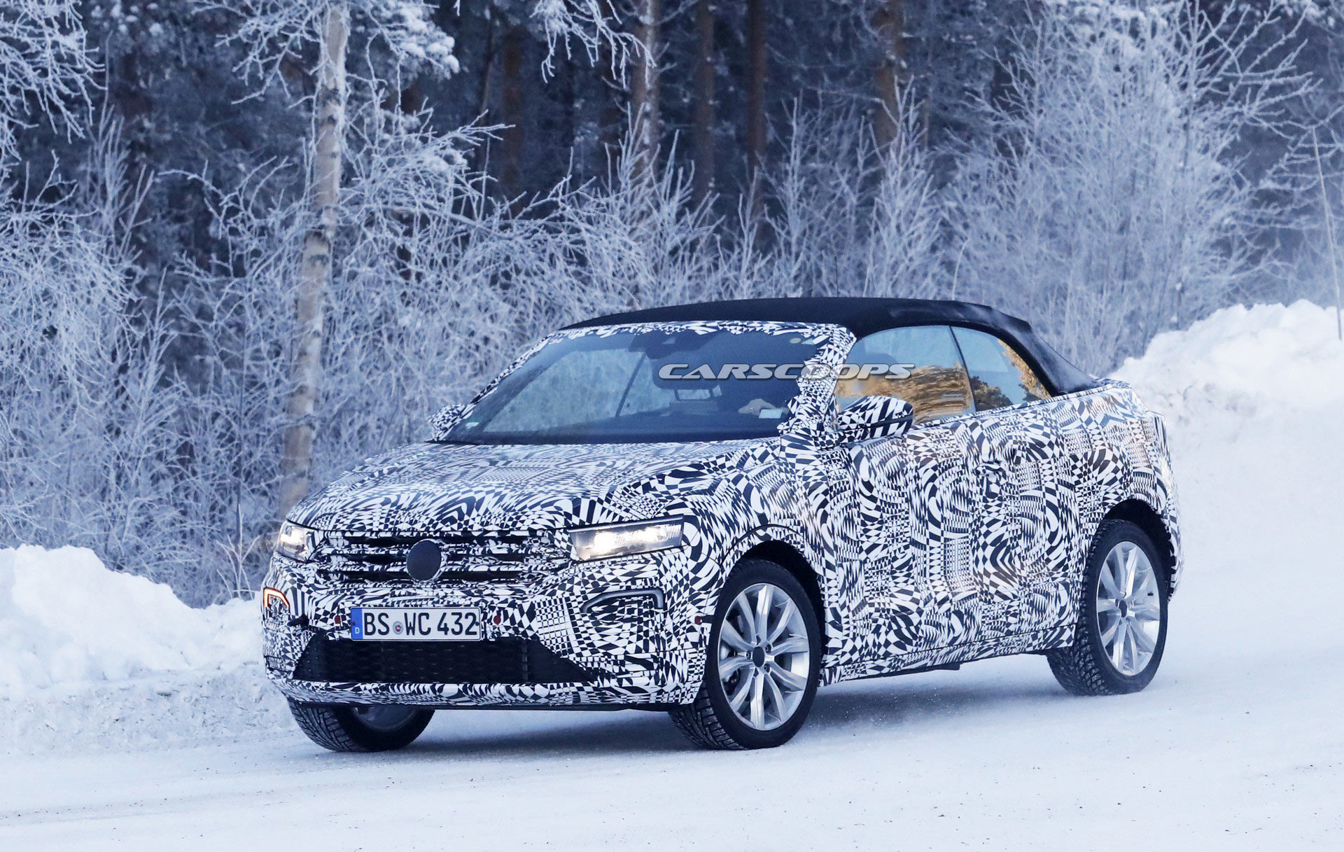 VW-T-ROC-Convertible-14 2020 VW T-Roc Convertible Is The Golf Cabriolet For The Crossover Era