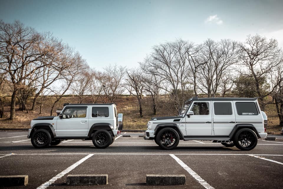 Liberty-Walk-Suzuki-Jimny-Mercedes-G-Class-4 Here’s Liberty Walk’s Suzuki Jimny Mini G-Class Next To The Original Mercedes-Benz