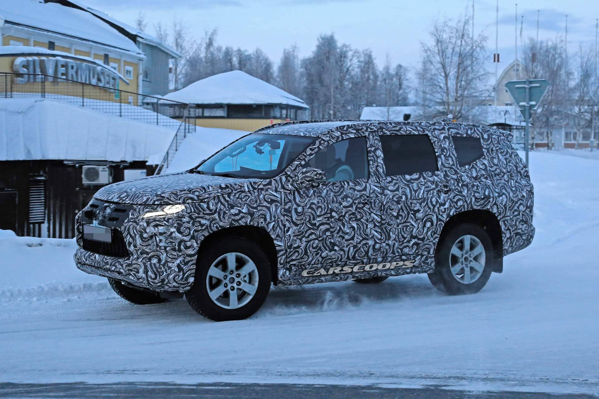2020 Mitsubishi Pajero Sport facelift spy shots 5 2020 Mitsubishi Pajero Sport Shows Updated Face Ahead Of July 25 Reveal