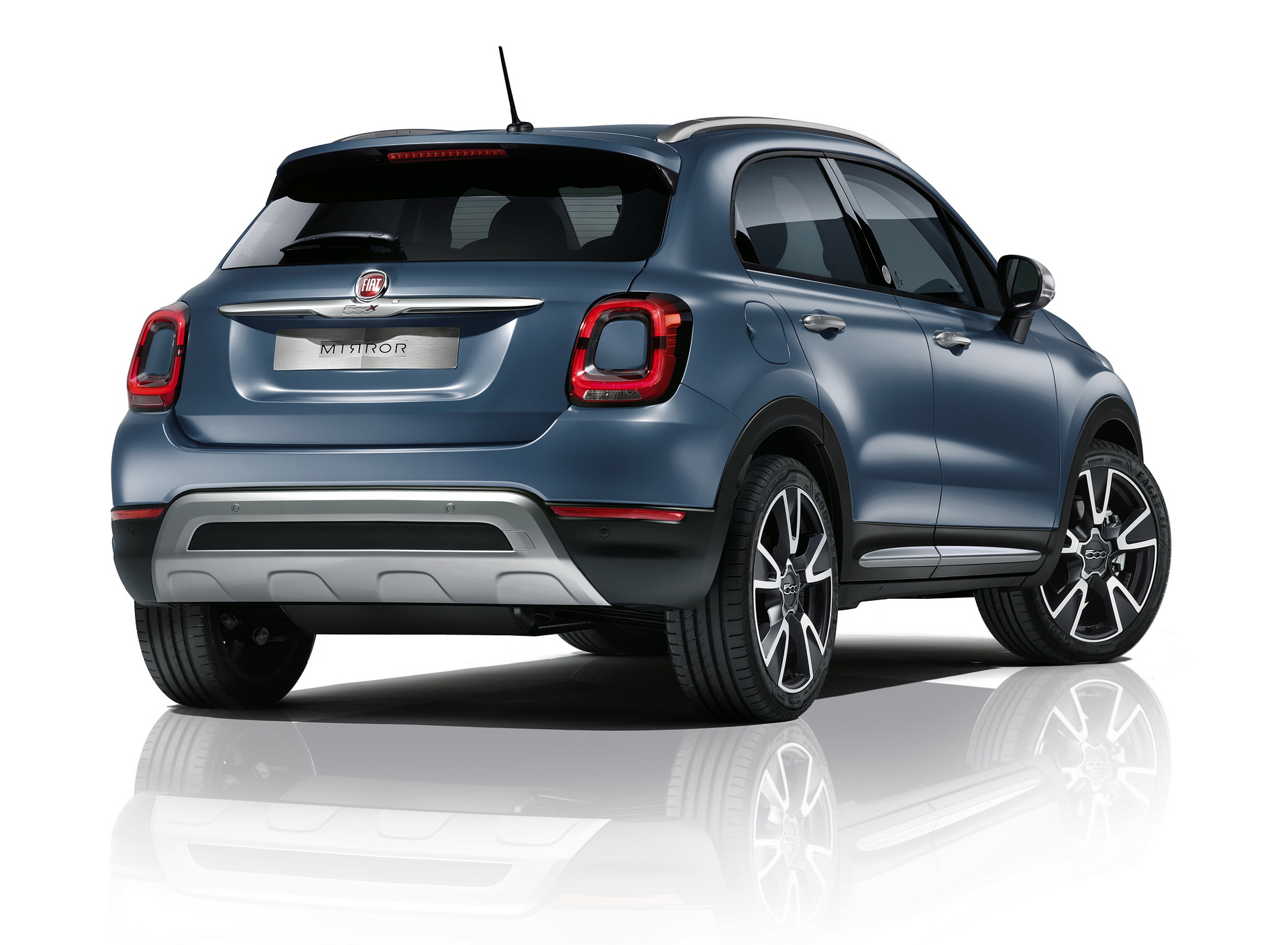 Fiat_500X-Mirror_03 Fiat’s 2019 500X and 500L Cross Gain Special Mirror Edition